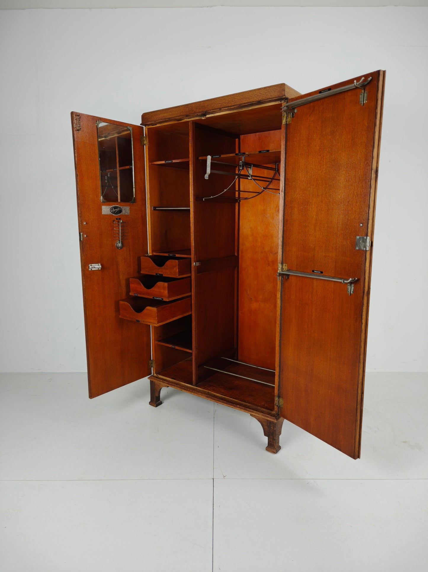 1920s Light Oak Compactom Ltd Gentleman’s Wardrobe 1920s Light Oak Compactom Ltd Gentleman’s Wardrobe