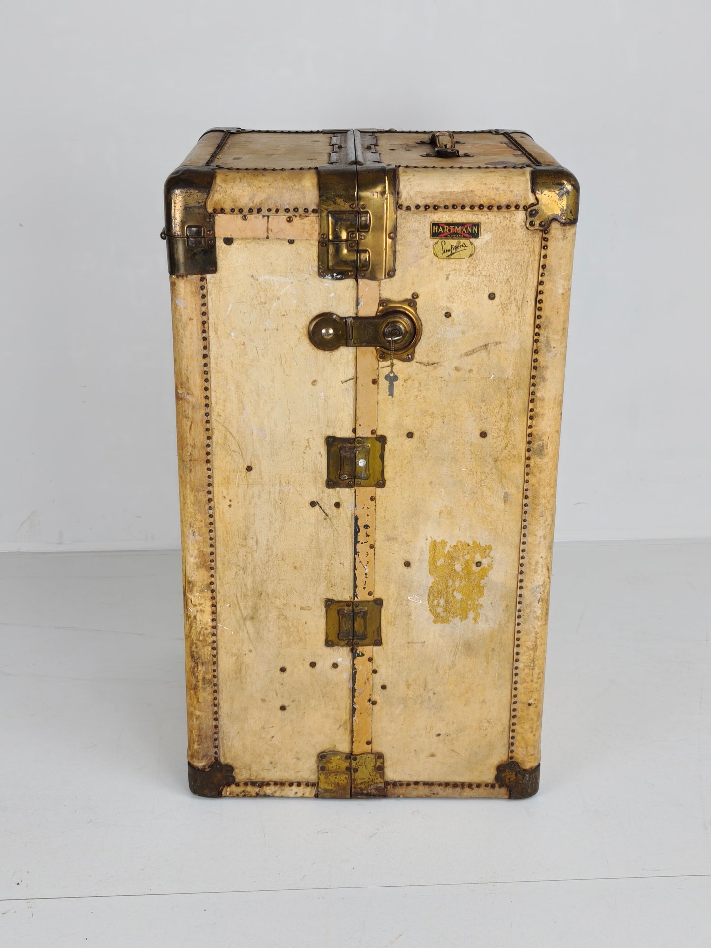 1930s Wardrobe Steamer Trunk by Hartmann – Goat Skin Chest 1930s Wardrobe Steamer Trunk by Hartmann – Goat Skin Chest