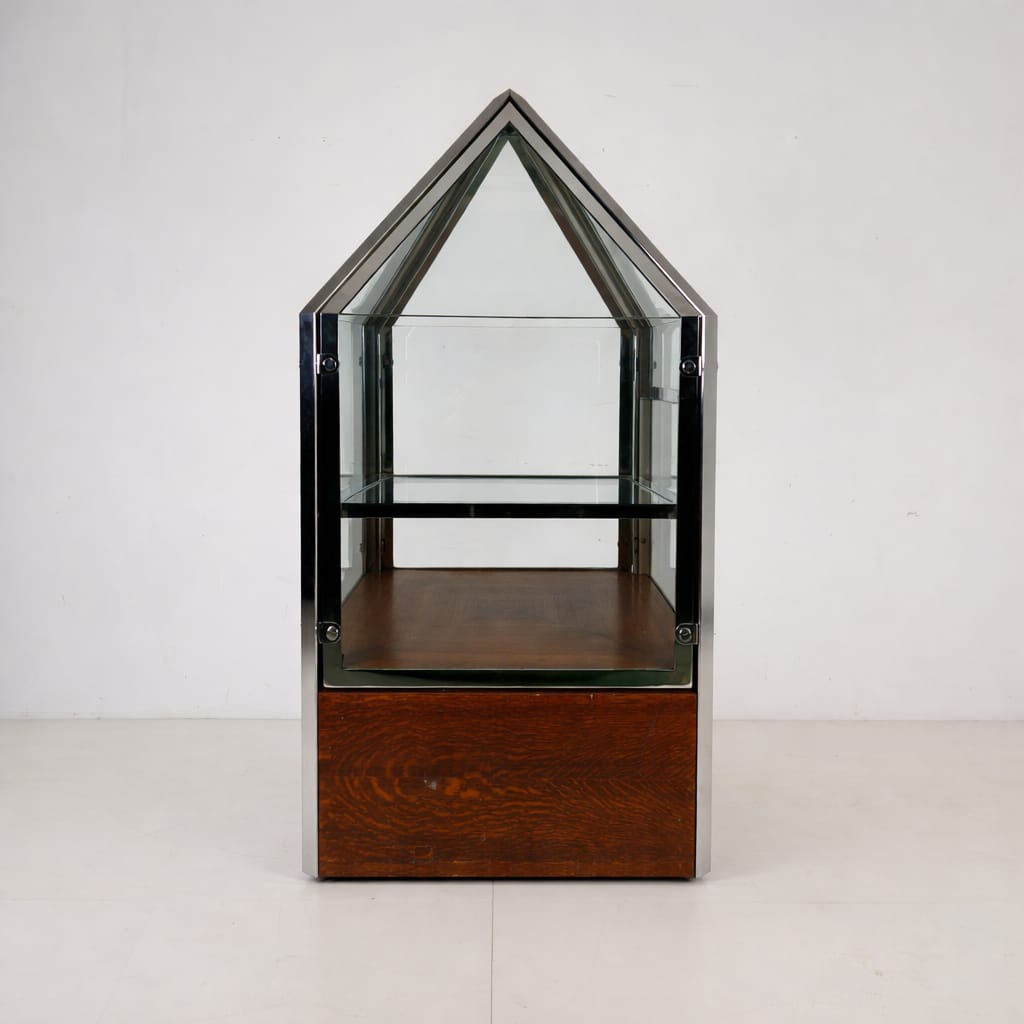 1980s Bijenkorf Arnhem Display Vitrine – Architectural Chrome Showcase 1980s Bijenkorf Arnhem Display Vitrine – Architectural Chrome Showcase