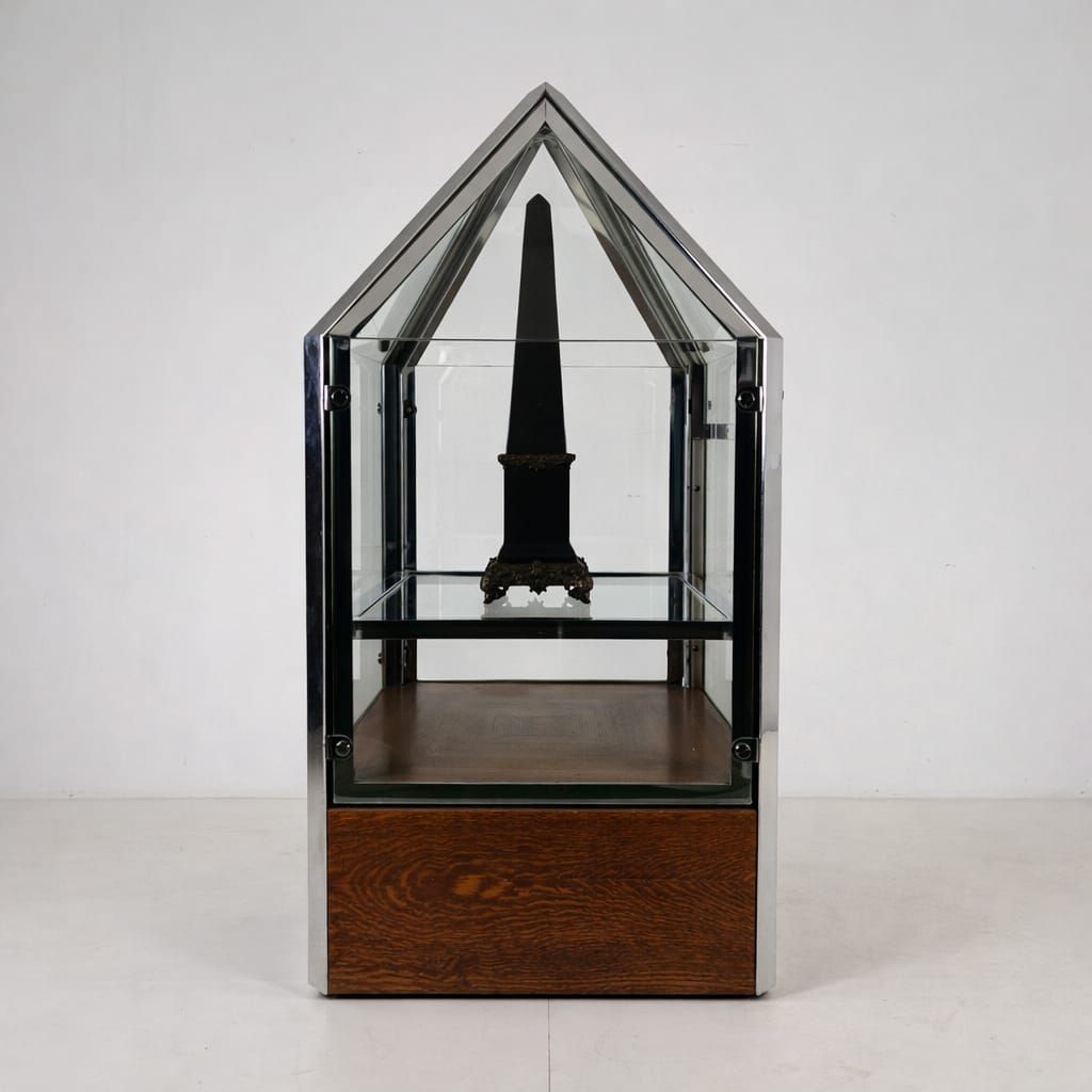 1980s Bijenkorf Arnhem Display Vitrine – Architectural Chrome Showcase 1980s Bijenkorf Arnhem Display Vitrine – Architectural Chrome Showcase