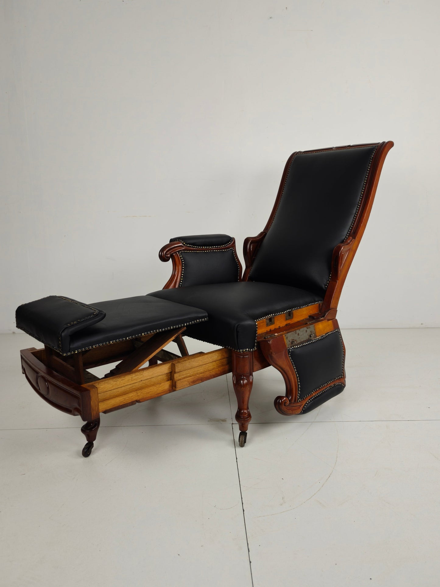 19th Century Antique Library Chair by Horrix – Black Leather 19th Century Antique Library Chair by Horrix – Black Leather