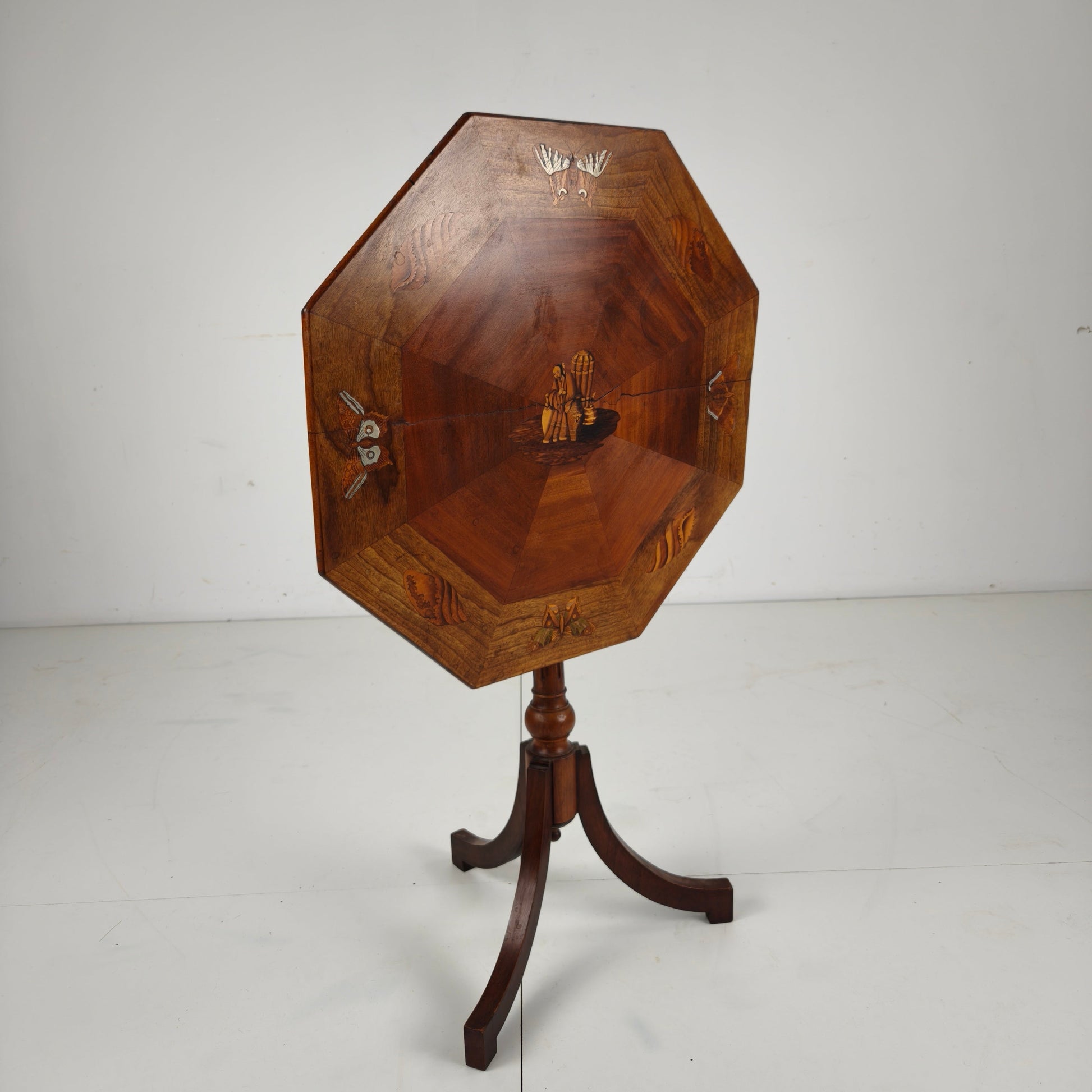 19th Century English Tilt-Top Table in the Chinoiserie Style 19th Century English Tilt-Top Table in the Chinoiserie Style