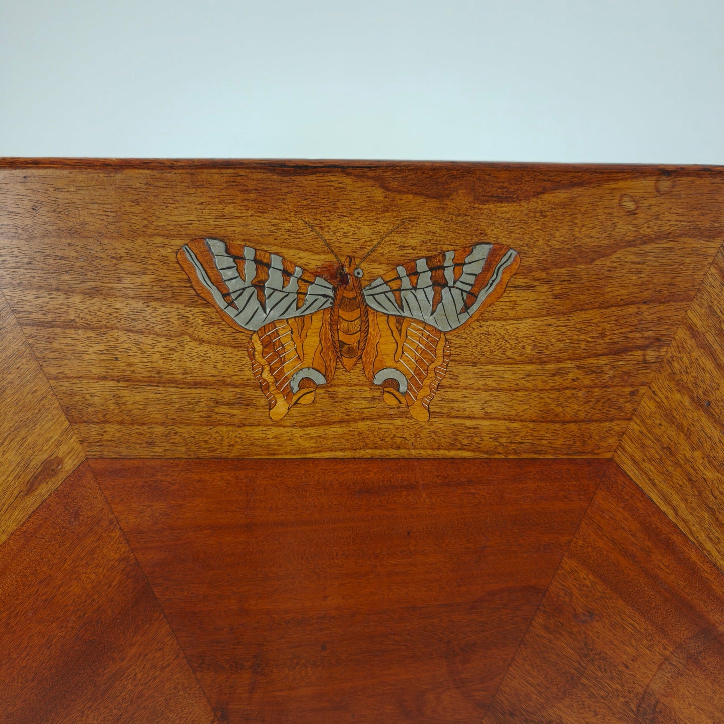 19th Century English Tilt-Top Table in the Chinoiserie Style 19th Century English Tilt-Top Table in the Chinoiserie Style