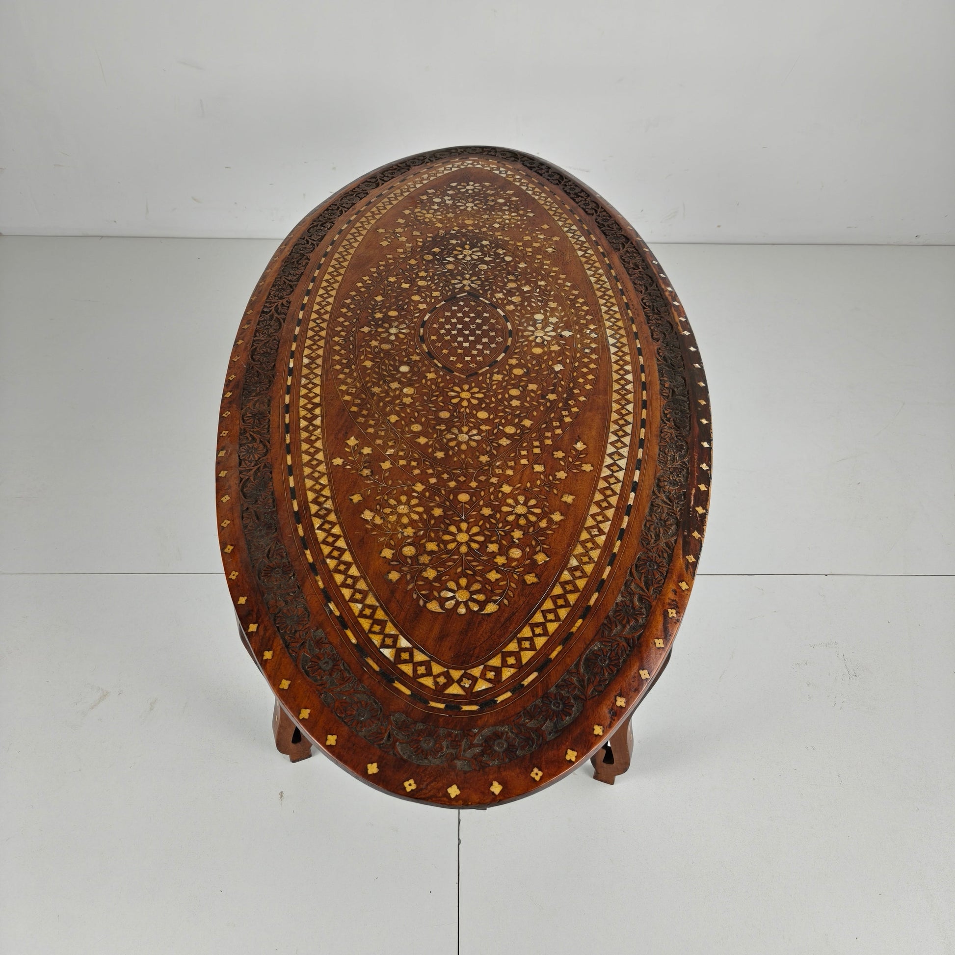 20th Century Anglo-Indian Inlaid Bone Coffee Table 20th Century Anglo-Indian Inlaid Bone Coffee Table