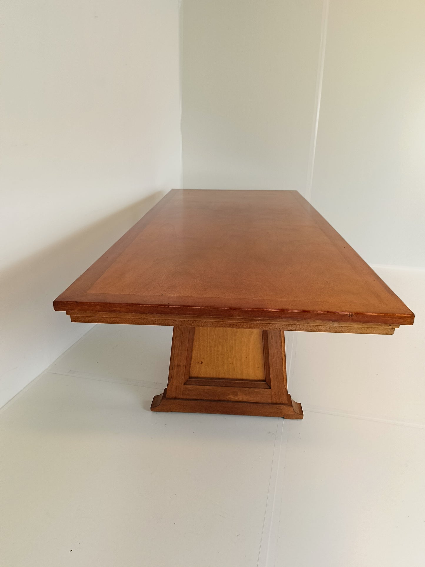 Outstandig Vintage Monastery Table