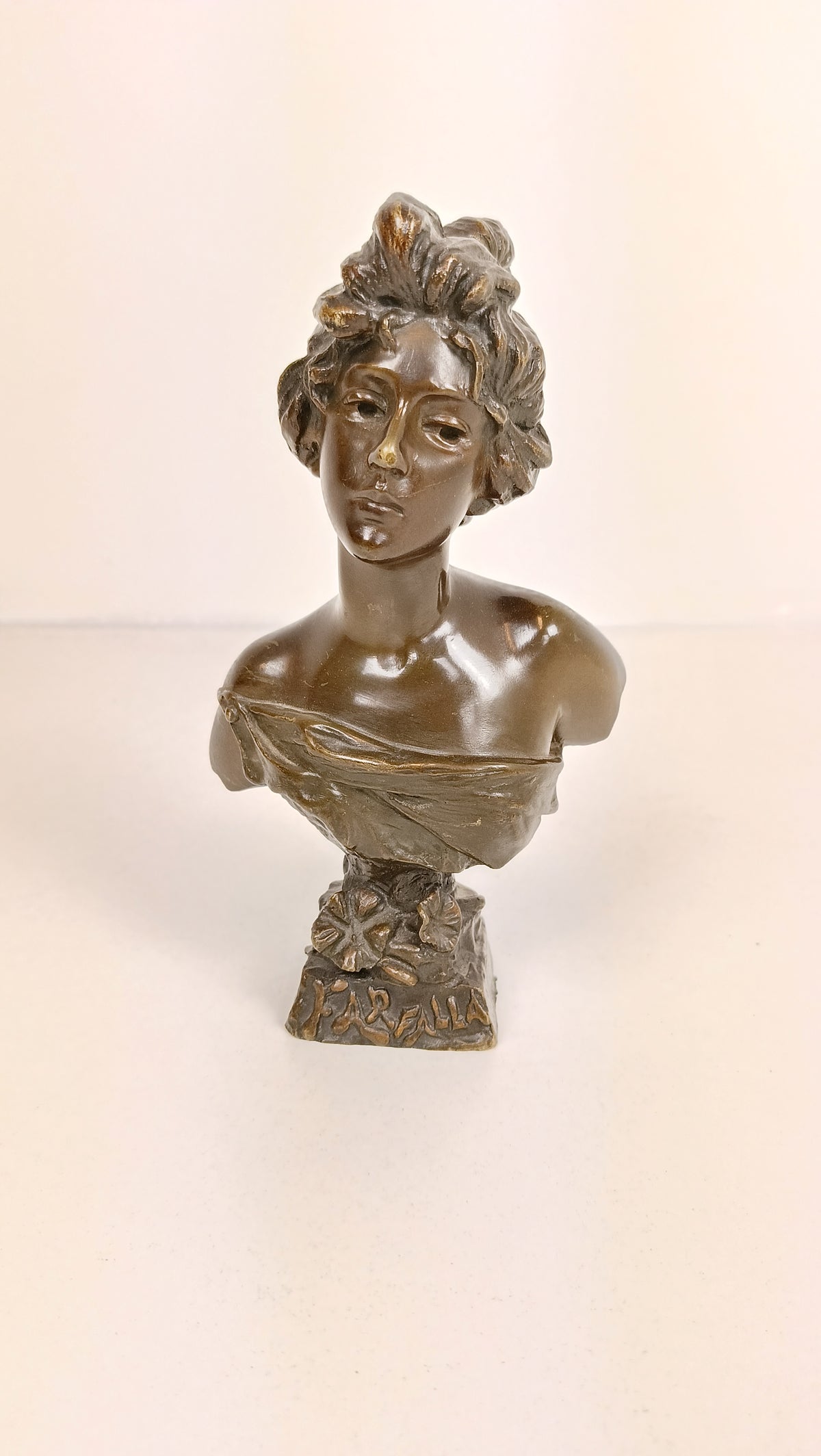 Exquisite Bronze Women Statue(s) Exquisite Bronze Women Statue(s)
