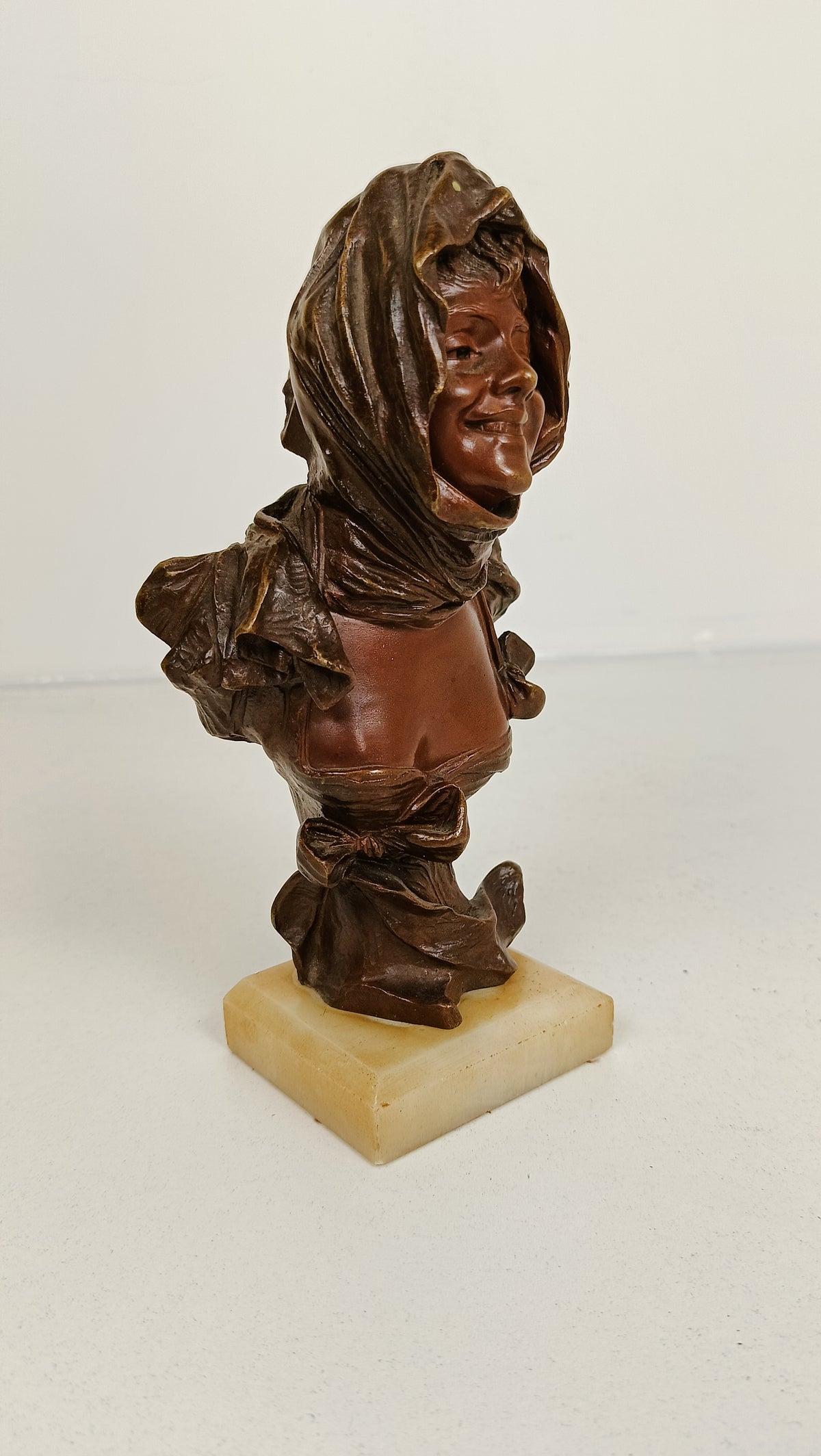 Exquisite Bronze Women Statue(s) Exquisite Bronze Women Statue(s)