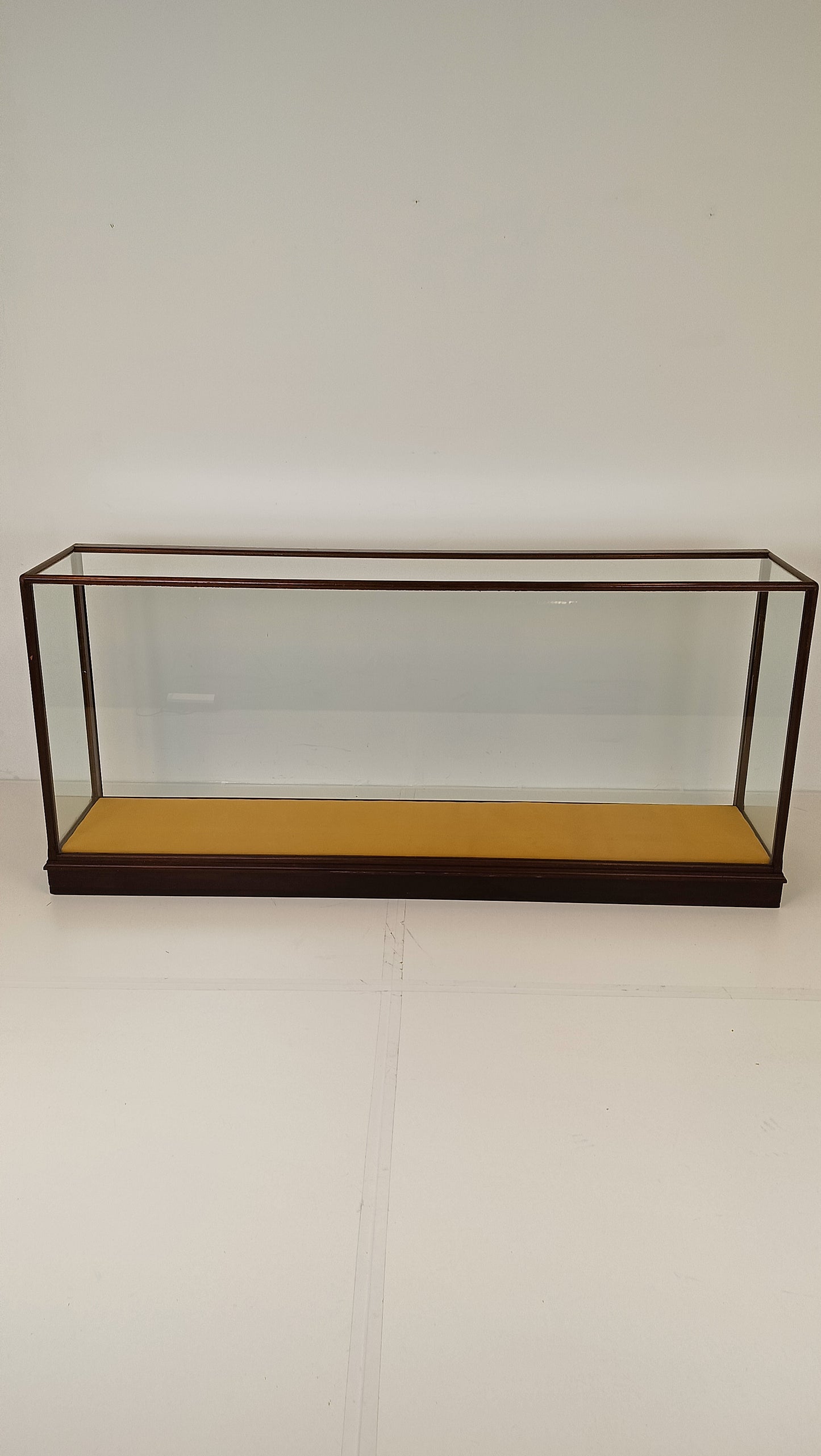 Antique Shop/Museum Display Cabinet