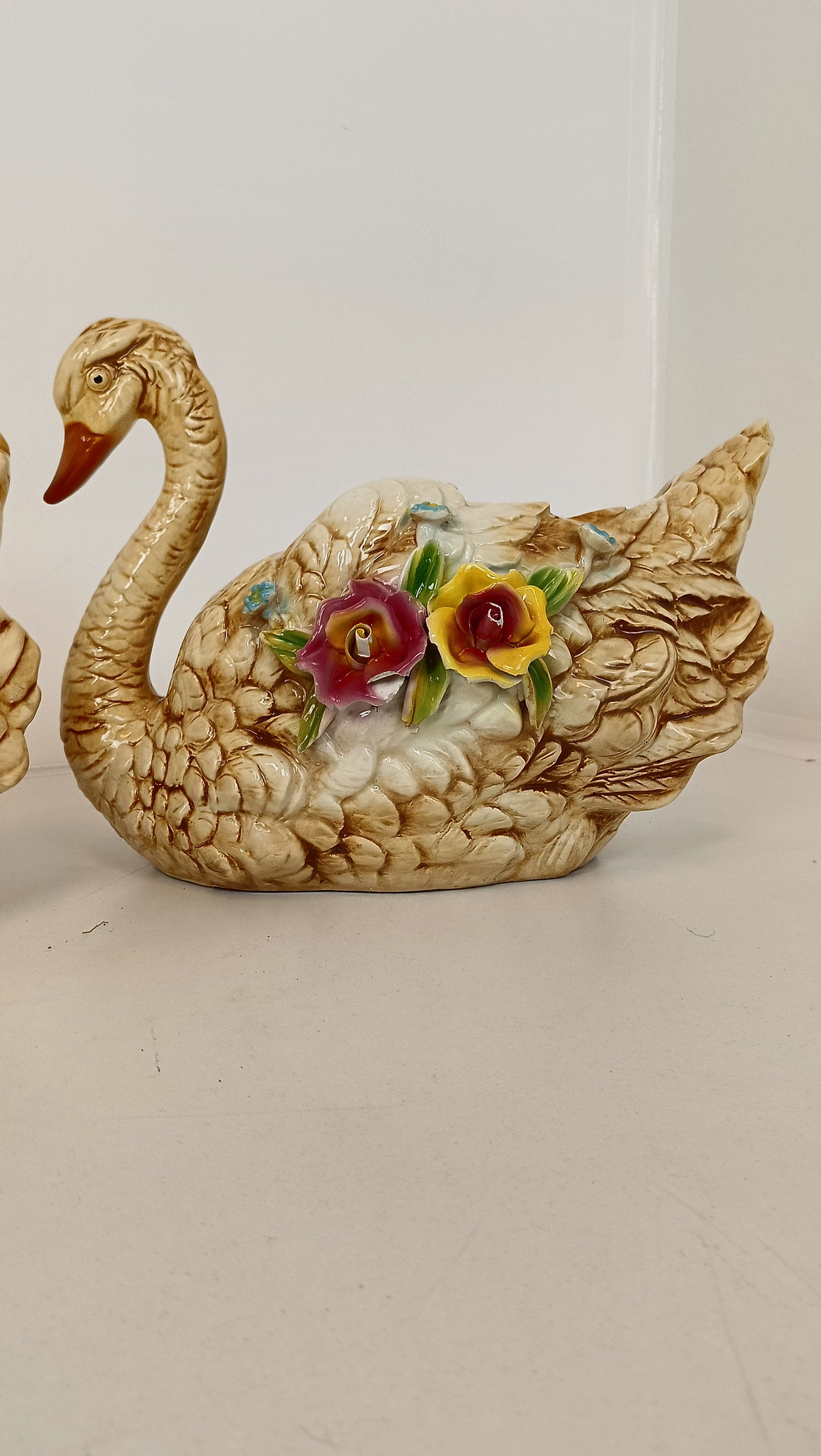 Amazing Garden Swan Glazed Pots