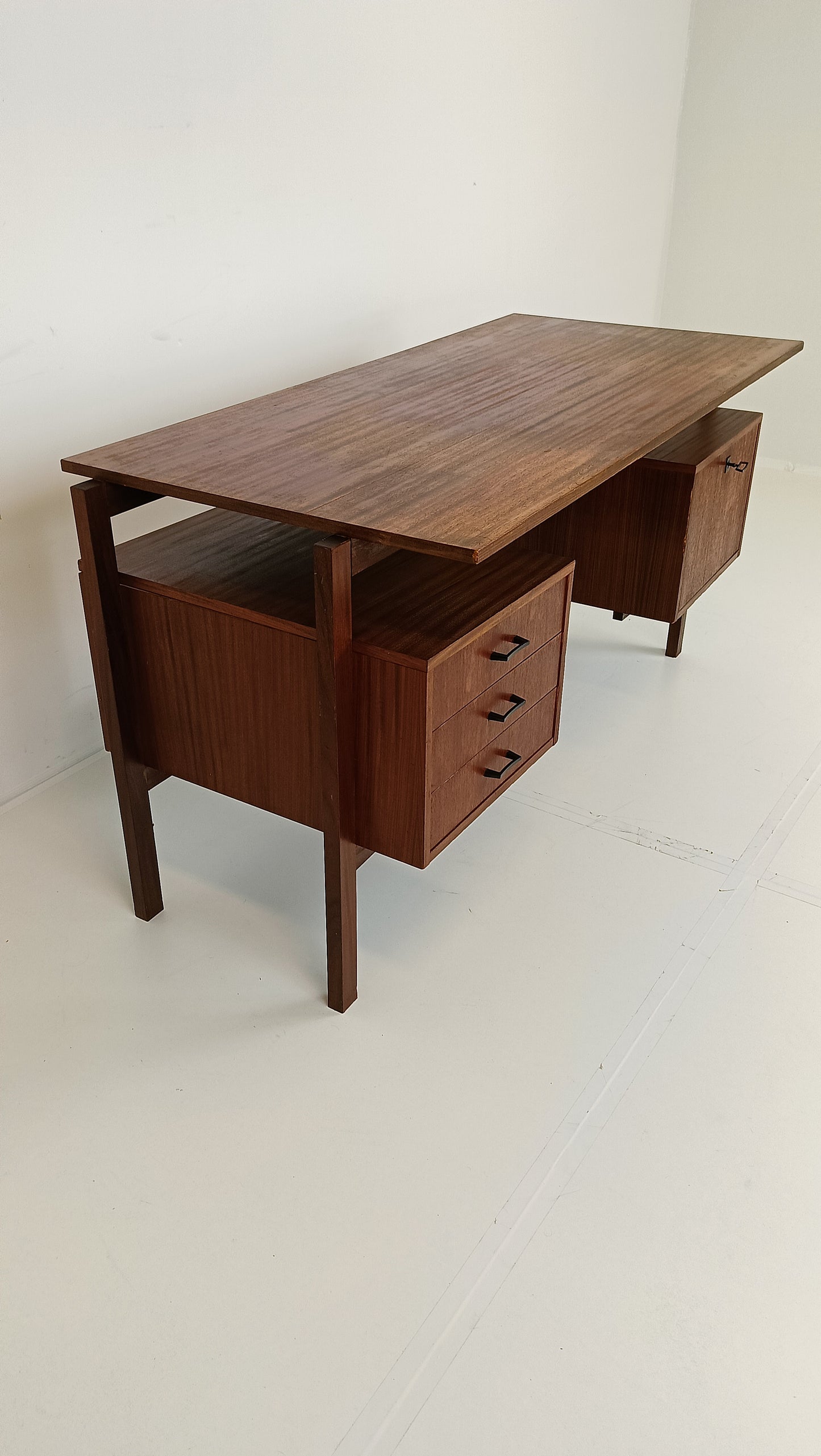 Exclusive Vintage Desk