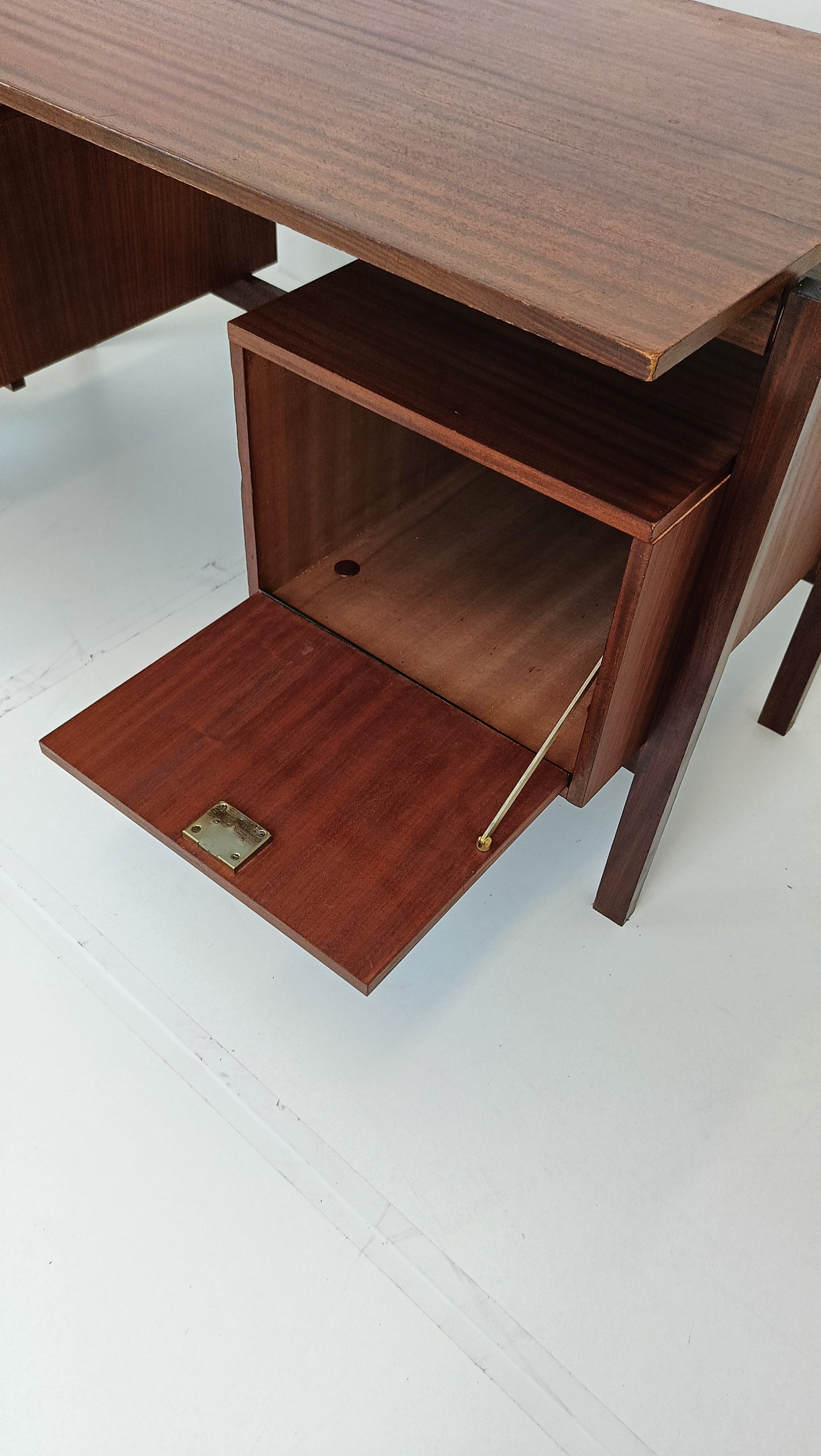 Exclusive Vintage Desk