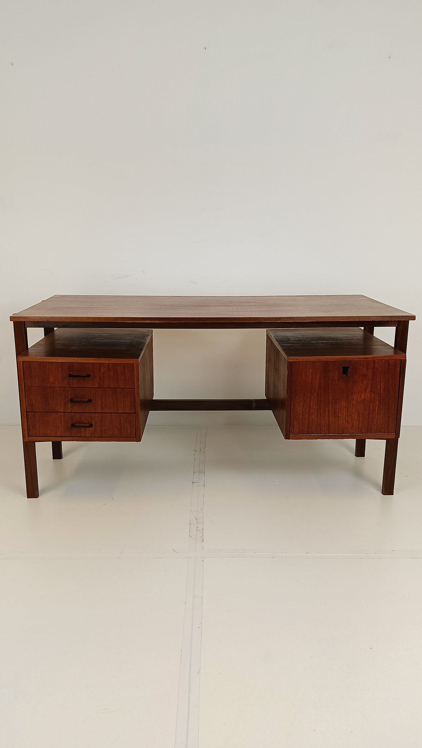 Exclusive Vintage Desk