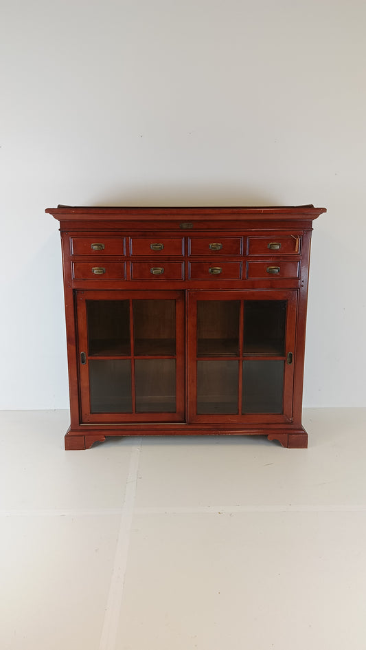 English Drink Cabinet/ Cambridge Dresser (Replica) English Drink Cabinet/ Cambridge Dresser (Replica)