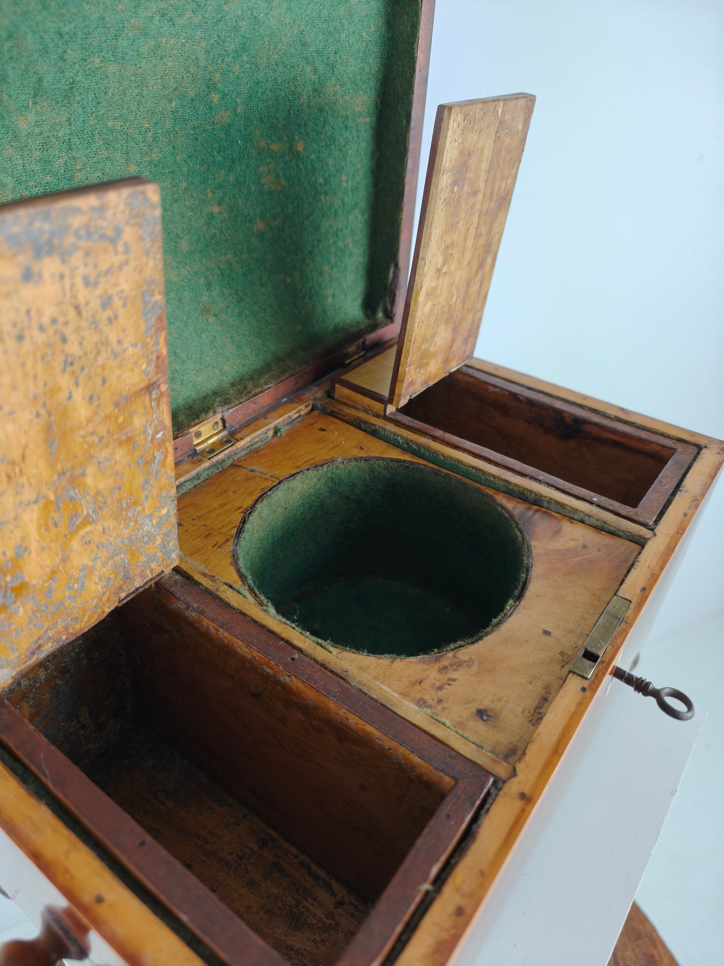 Antique English Rosewood Tea box, Early 19th Century