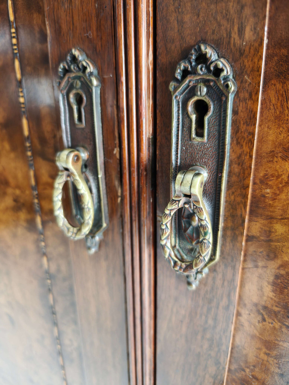 Stunning English Art Deco Burr Walnut Wardrobe by Waring & Gillow – c.1900–1932 Stunning English Art Deco Burr Walnut Wardrobe by Waring & Gillow – c.1900–1932