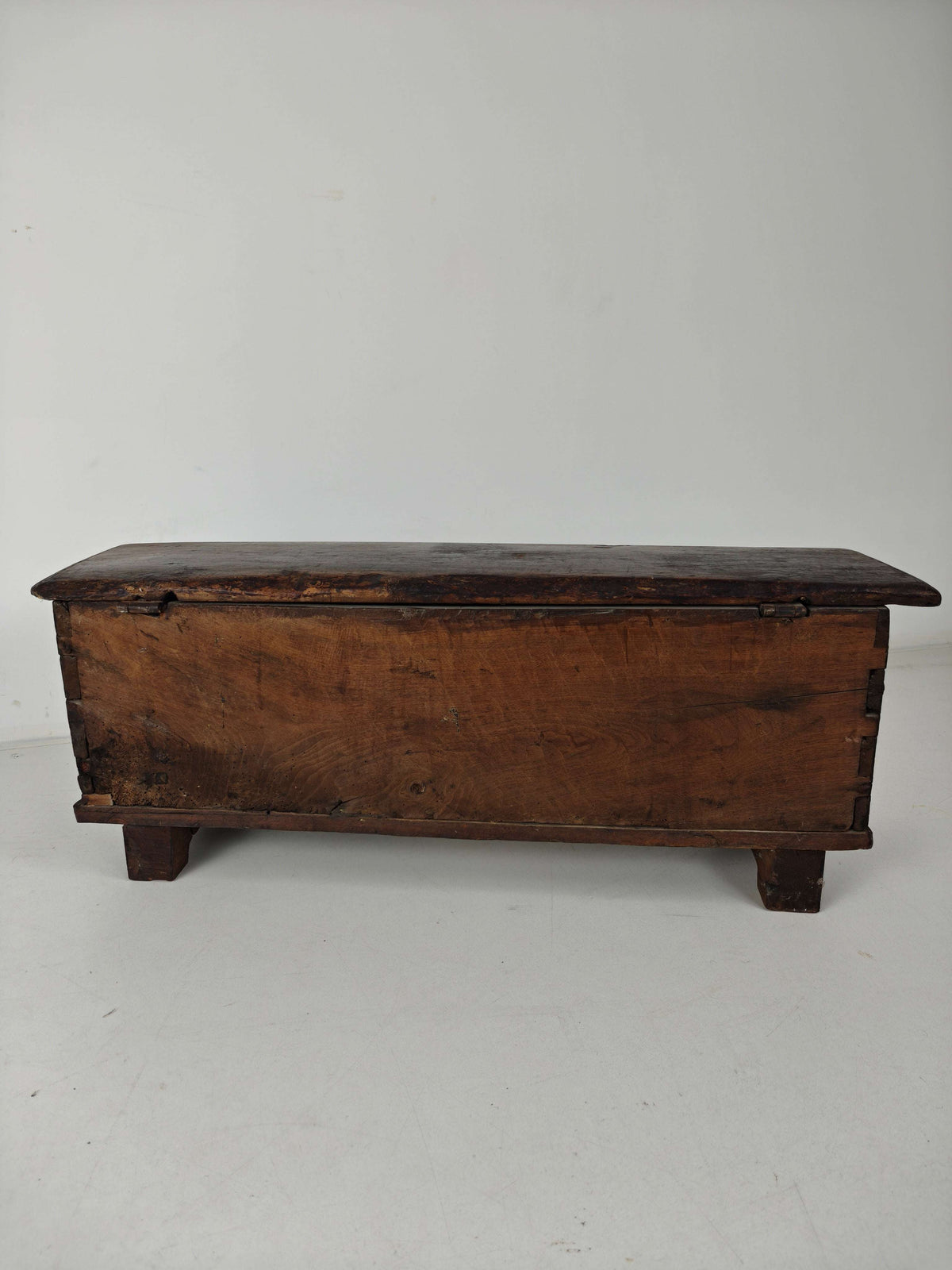 Gothic Spanish Chest – 16th late/17th early Century Gothic Spanish Chest – 16th late/17th early Century