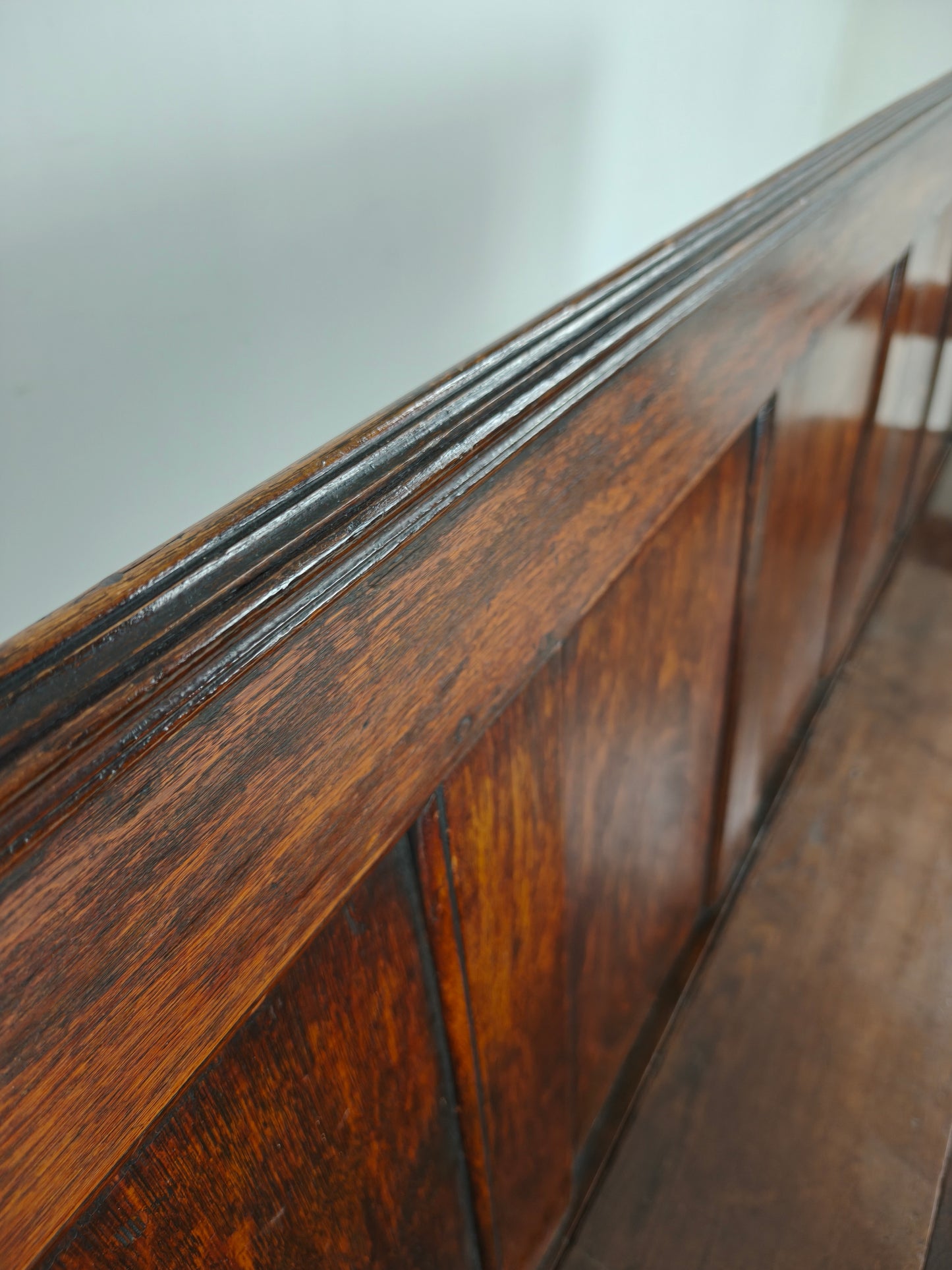 Oak Museum Display Cabinet (1940s–50s) – Horizontal Curved Model