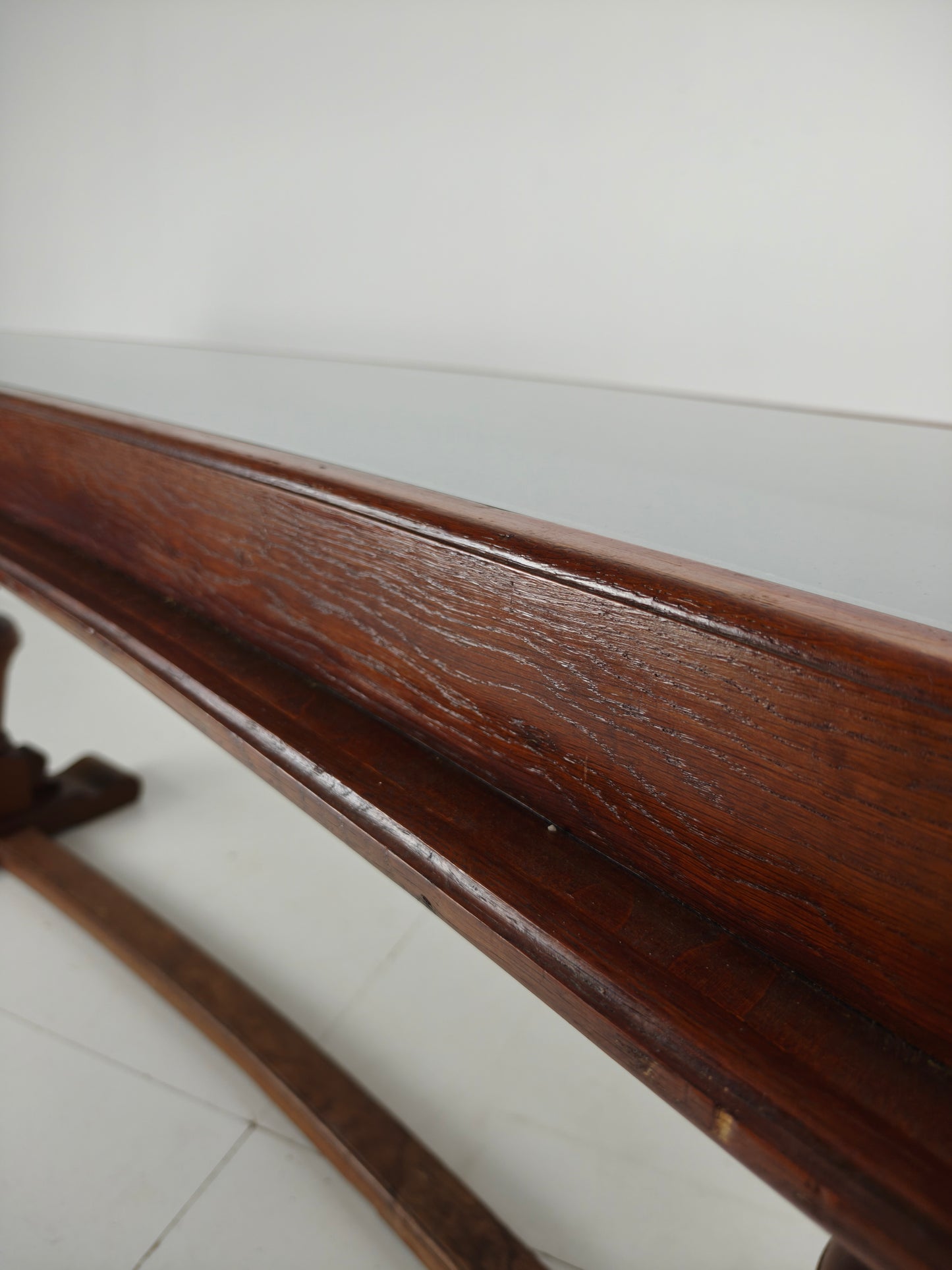 Oak Museum Display Cabinet (1940s–50s) – Horizontal Curved Model
