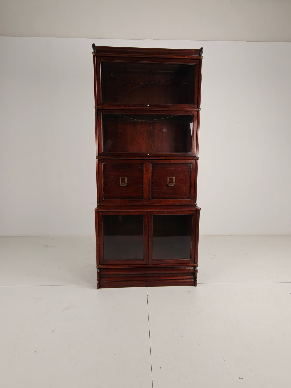 English Mahogany Bookcase – Globe Style – Modular – Late 20th Century English Mahogany Bookcase – Globe Style – Modular – Late 20th Century