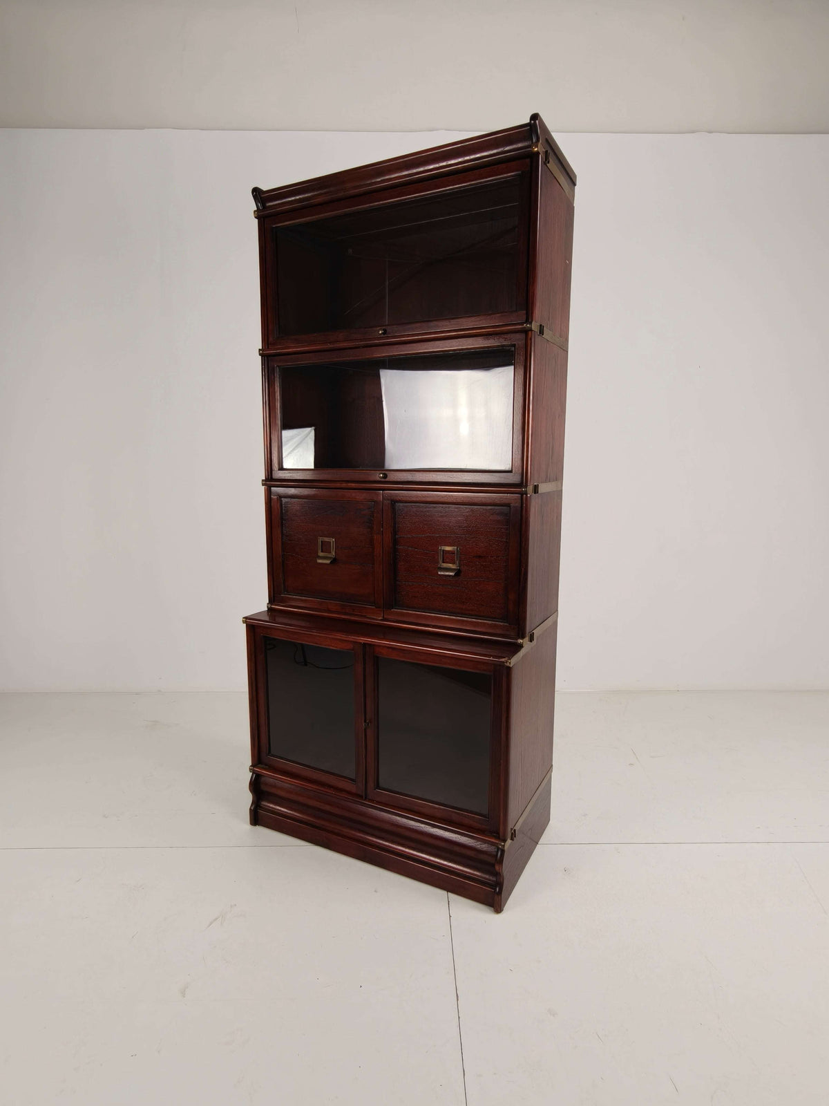 English Mahogany Bookcase – Globe Style – Modular – Late 20th Century English Mahogany Bookcase – Globe Style – Modular – Late 20th Century