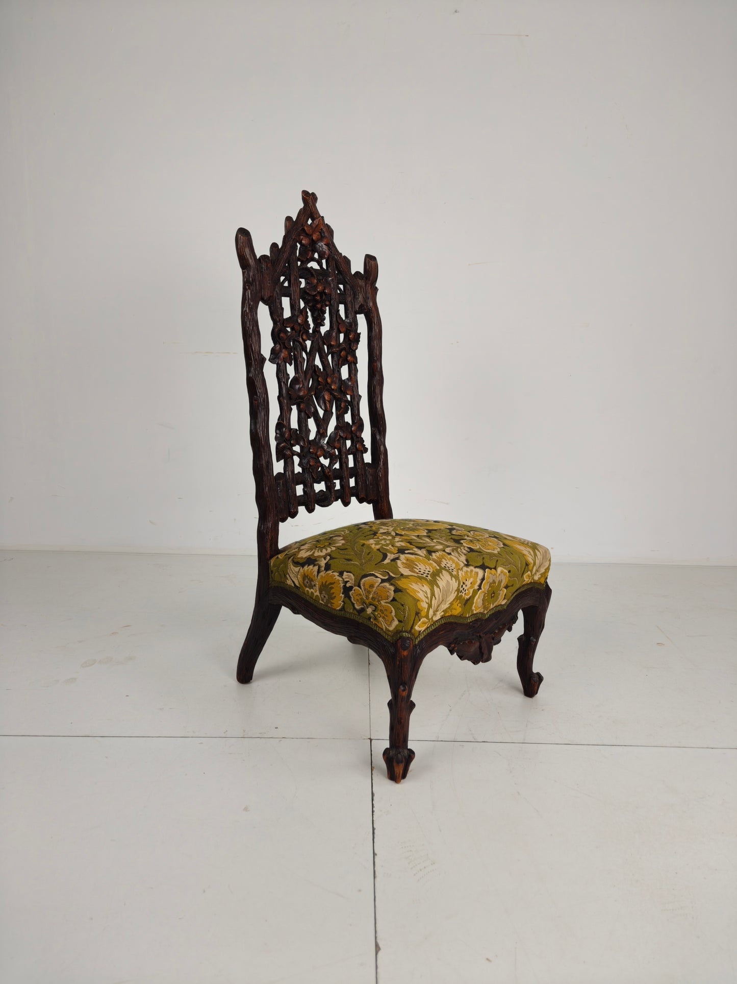 Beautiful 19th-Century Black Forest Chairs – Exceptional Carving