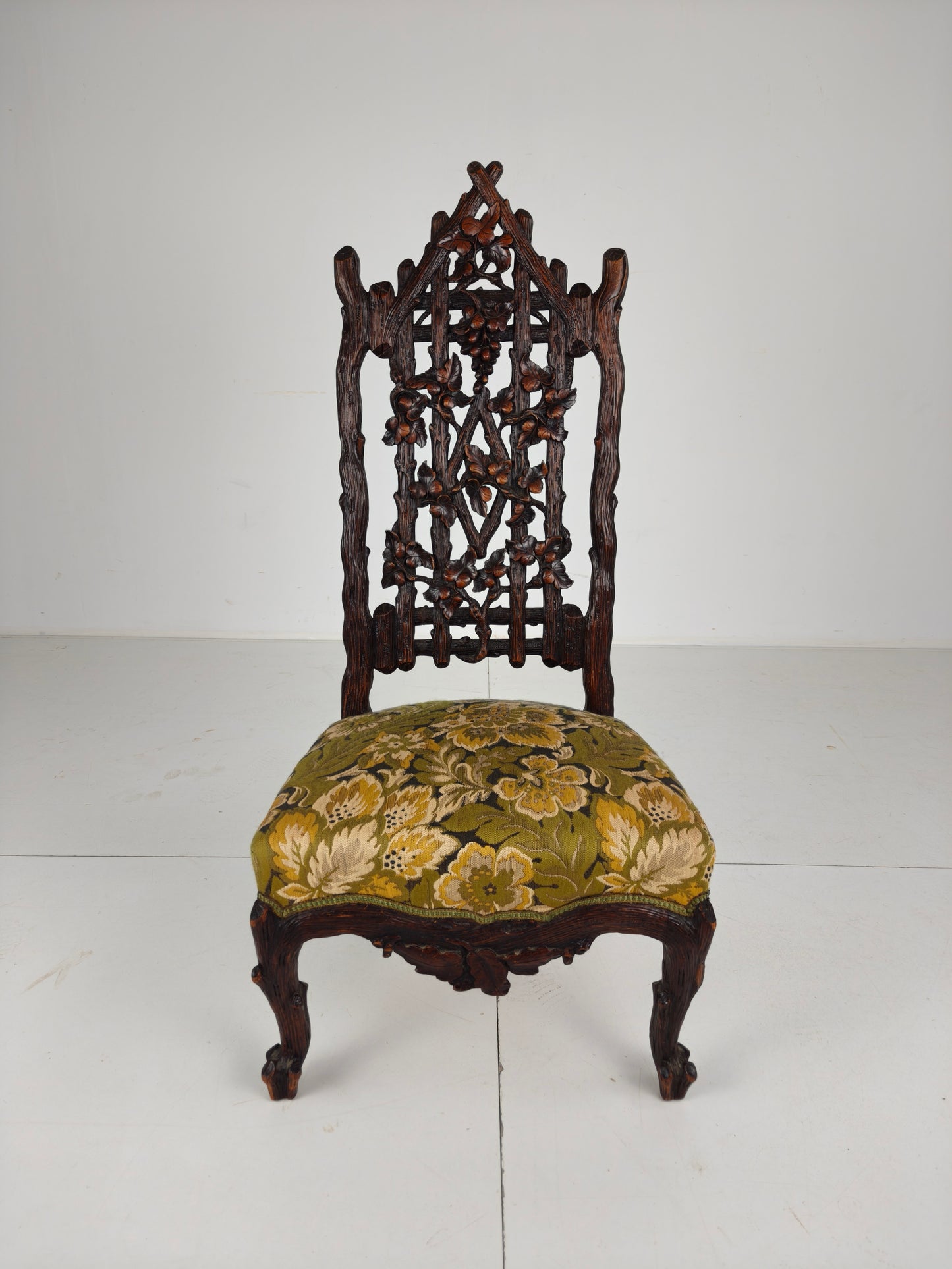 Beautiful 19th-Century Black Forest Chairs – Exceptional Carving
