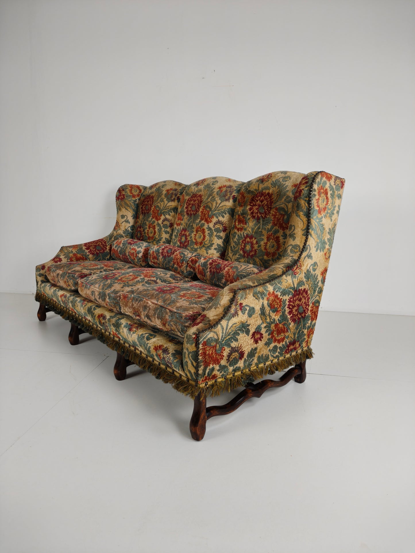 Os de Mouton Sofa in Tapestry – Country House Style, 19th Century (ca. 1820)