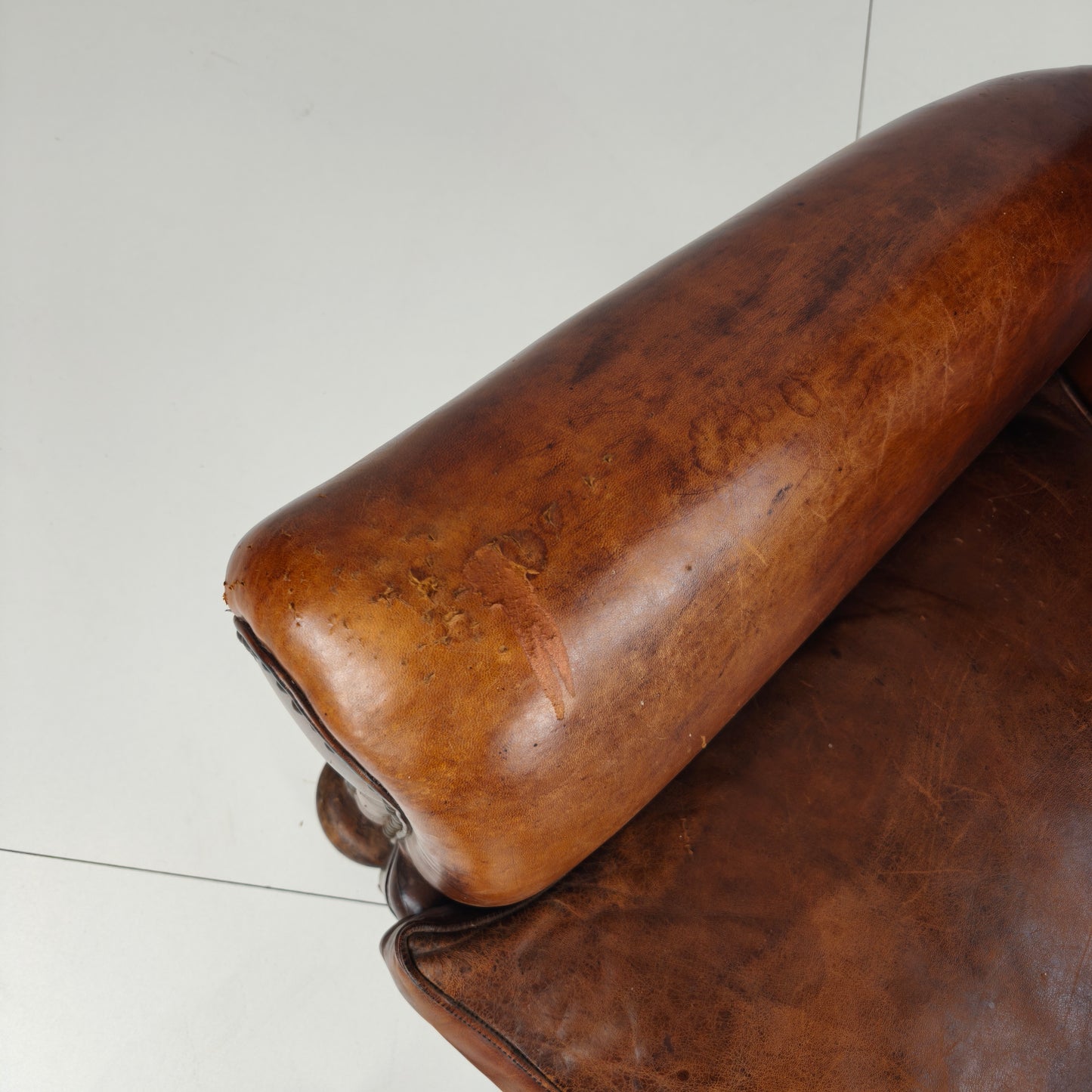 English Leather Armchair – Fine Quality & Great Comfort