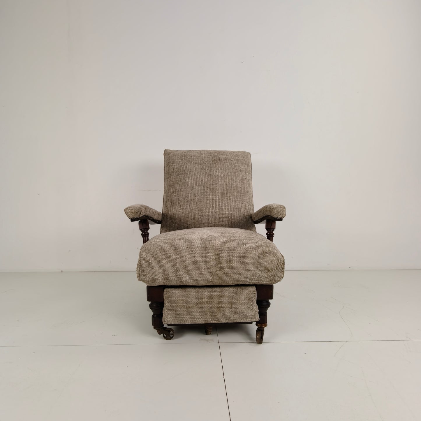 English Reclining Library Chair (circa 1860)