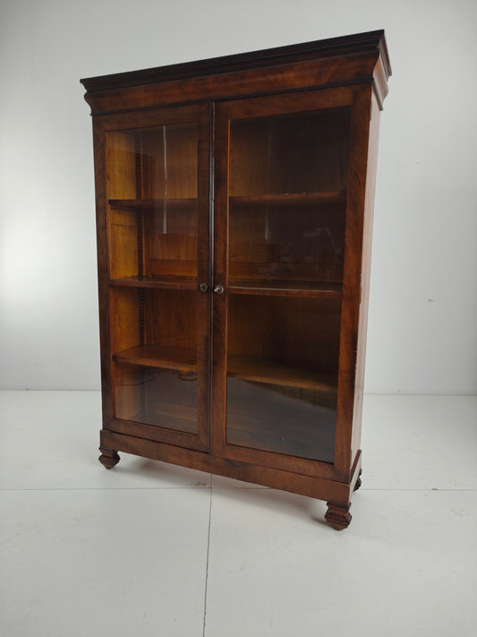 Beautiful 19th Century Biedermeier Bookcase – Walnut, Original Antique Glass