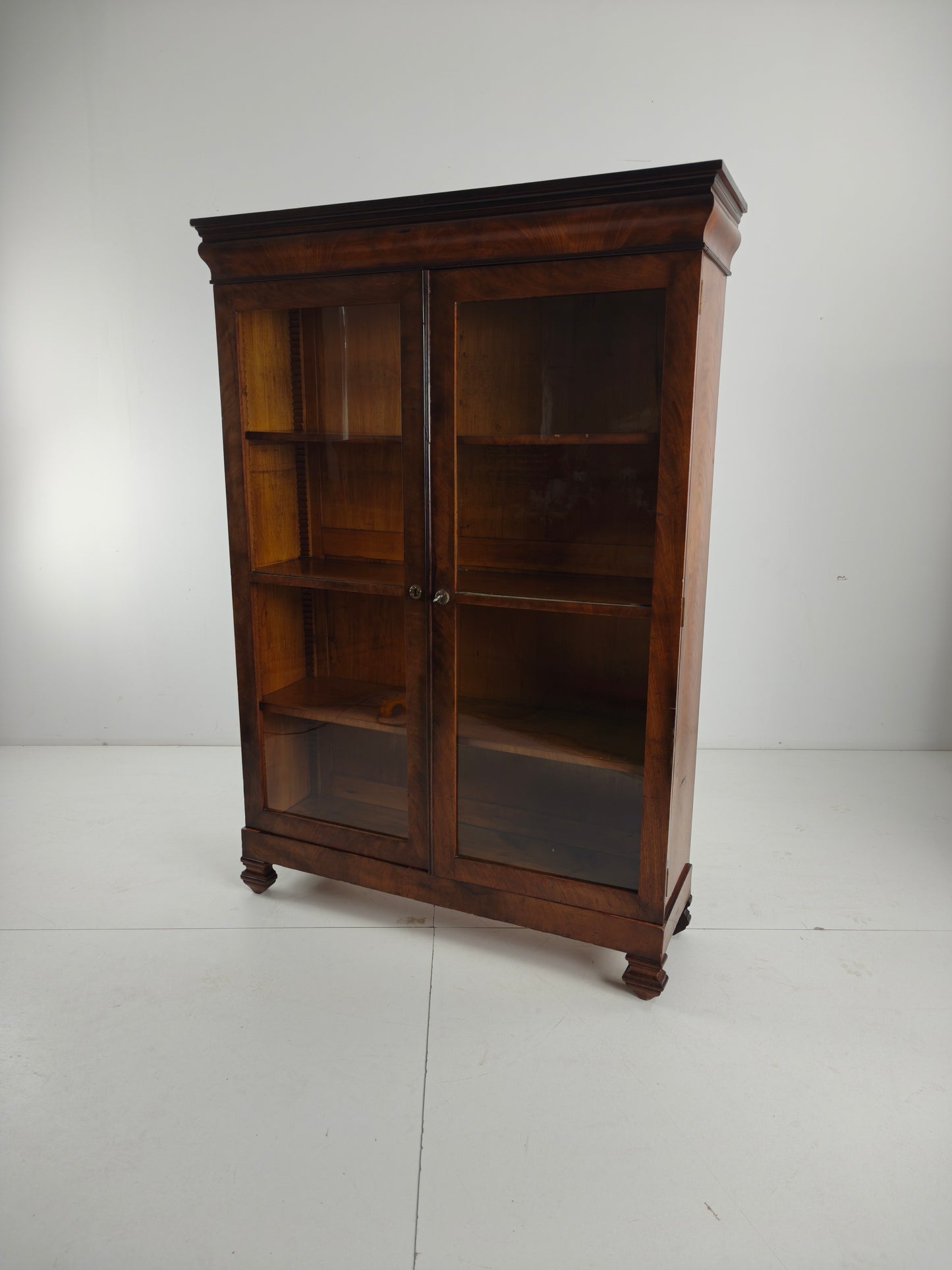 Beautiful 19th Century Biedermeier Bookcase – Walnut, Original Antique Glass