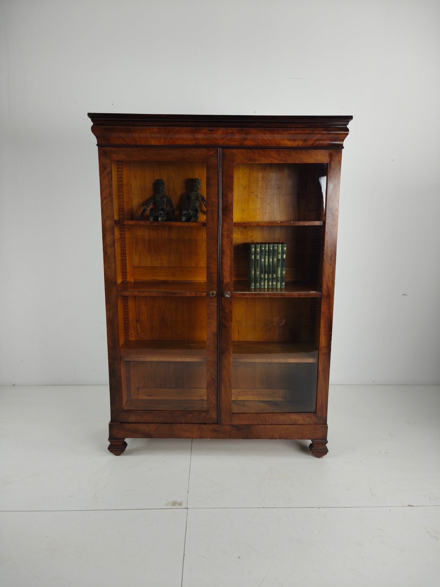 Beautiful 19th Century Biedermeier Bookcase – Walnut, Original Antique Glass