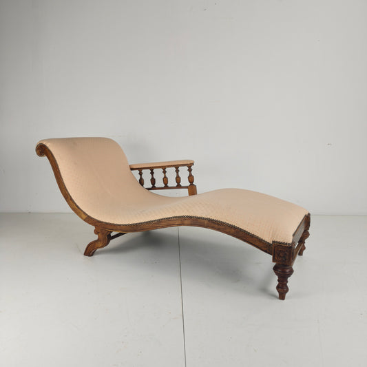 Late 19th Century Antique Chaise Longue / Daybed – England