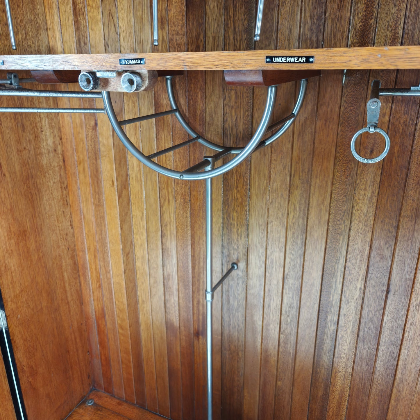 Art Deco Compacton Gentleman’s Wardrobe – 1920