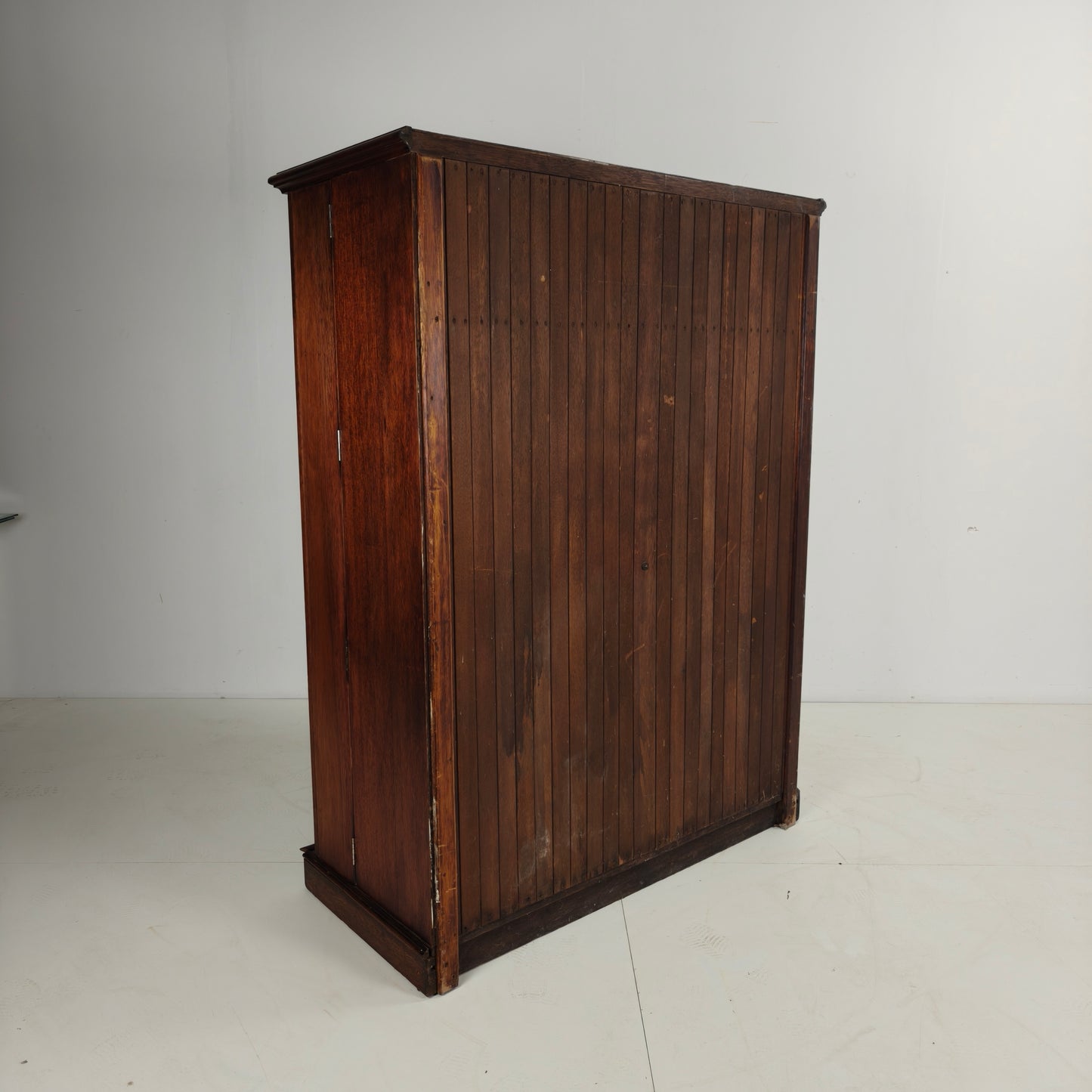Art Deco Compacton Gentleman’s Wardrobe – 1920