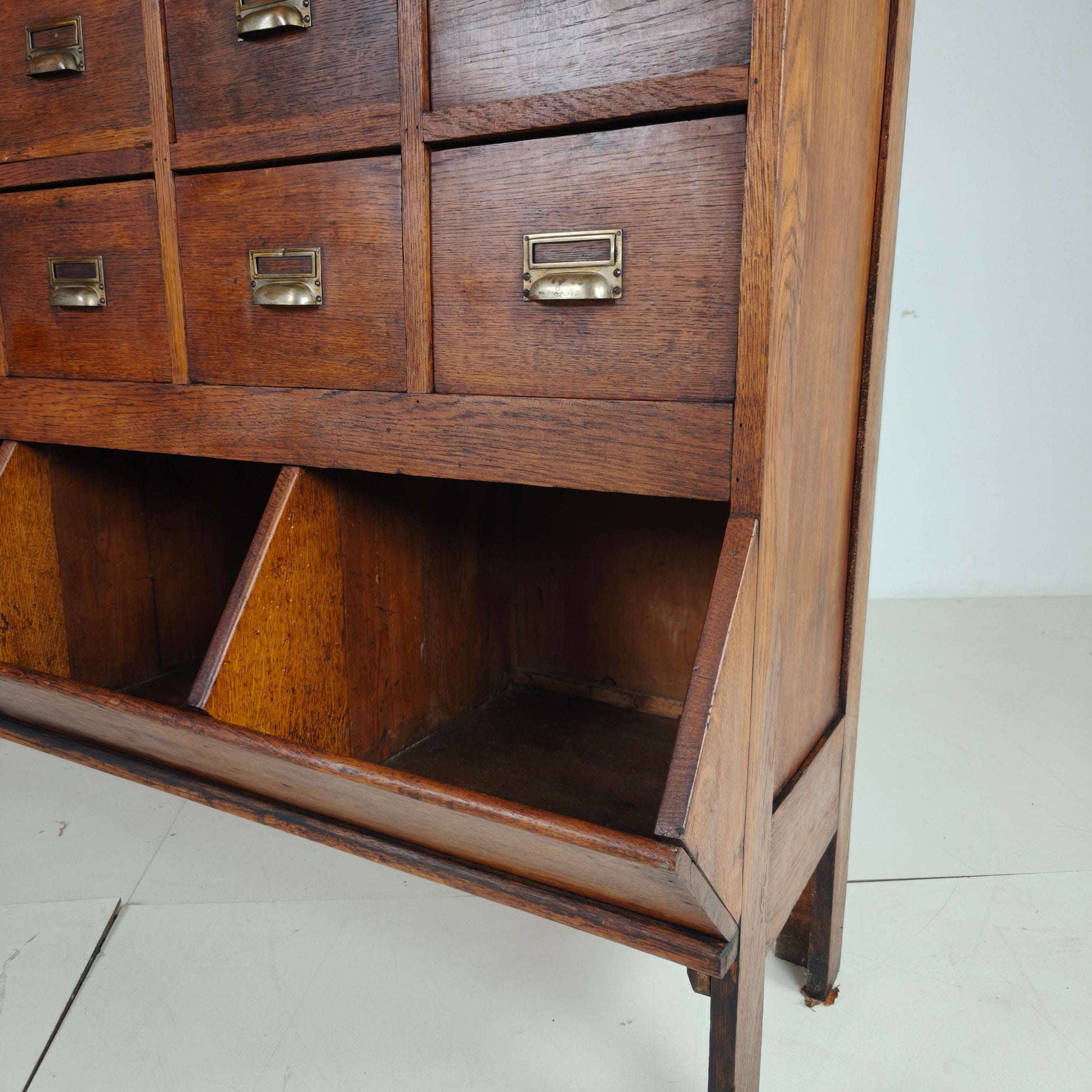Early 20th Century Oak Apothecary Cabinet with 42 Drawers Early 20th Century Oak Apothecary Cabinet with 42 Drawers