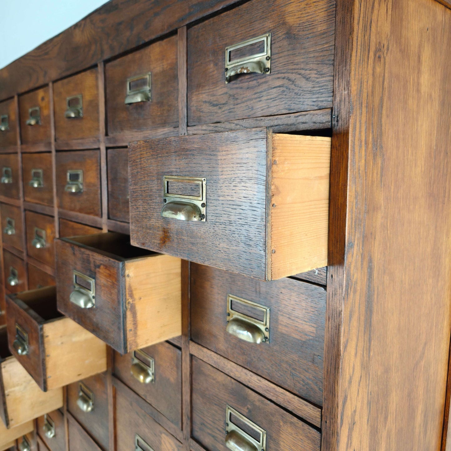 Early 20th Century Oak Apothecary Cabinet with 42 Drawers Early 20th Century Oak Apothecary Cabinet with 42 Drawers