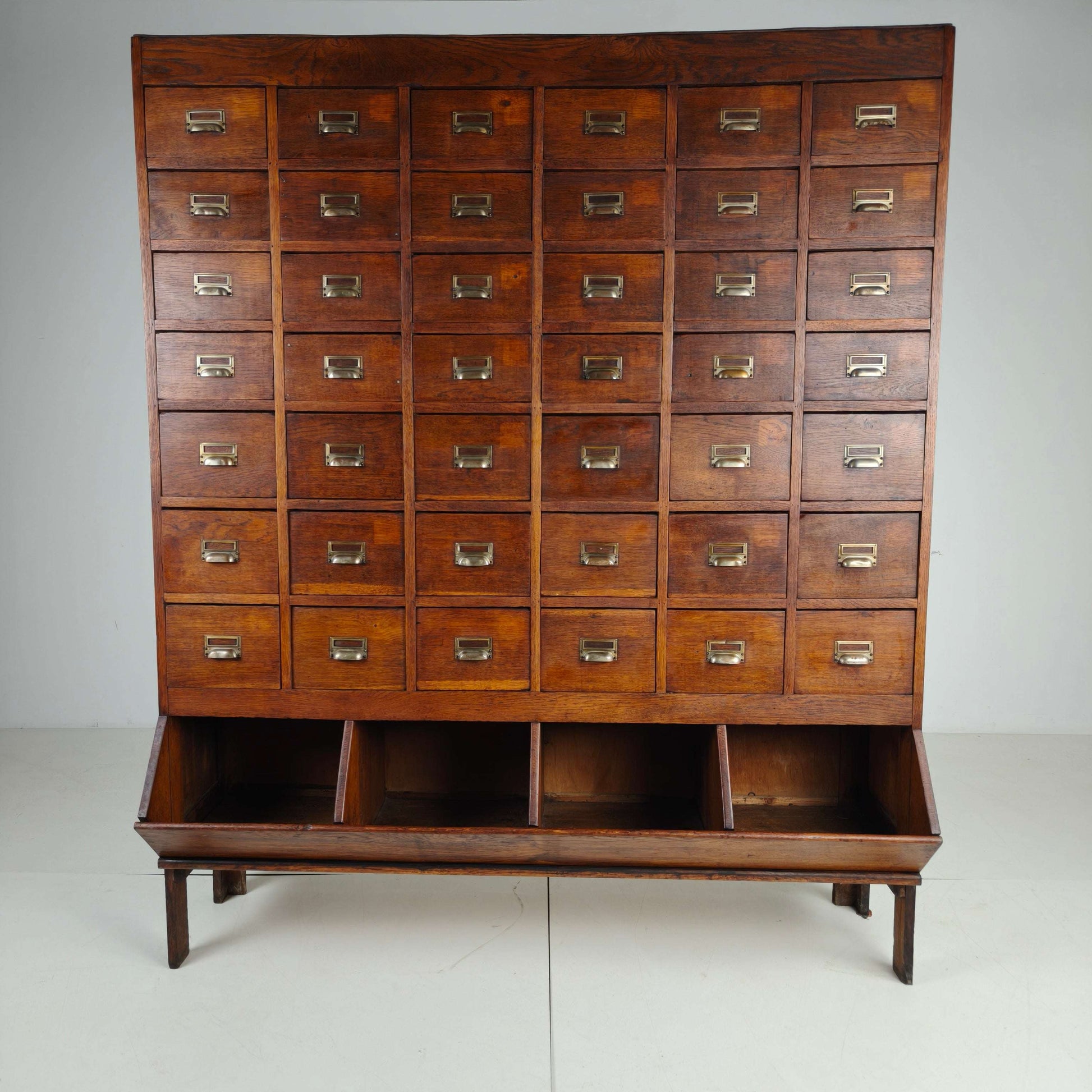 Early 20th Century Oak Apothecary Cabinet with 42 Drawers Early 20th Century Oak Apothecary Cabinet with 42 Drawers