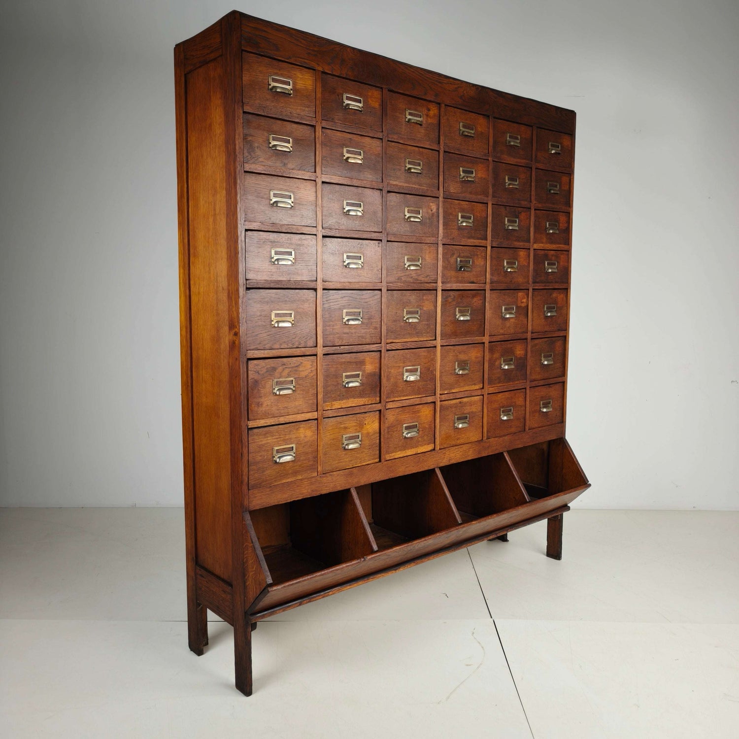 Early 20th Century Oak Apothecary Cabinet with 42 Drawers Early 20th Century Oak Apothecary Cabinet with 42 Drawers