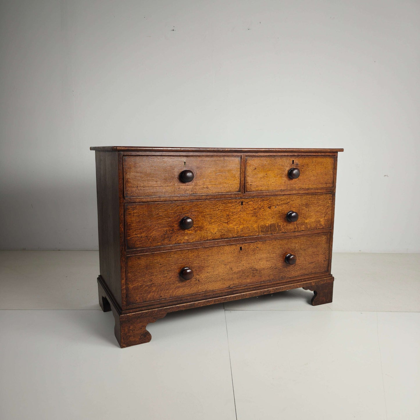Victorian Oak Chest of Drawers circa 1860–1880. Victorian Oak Chest of Drawers circa 1860–1880.