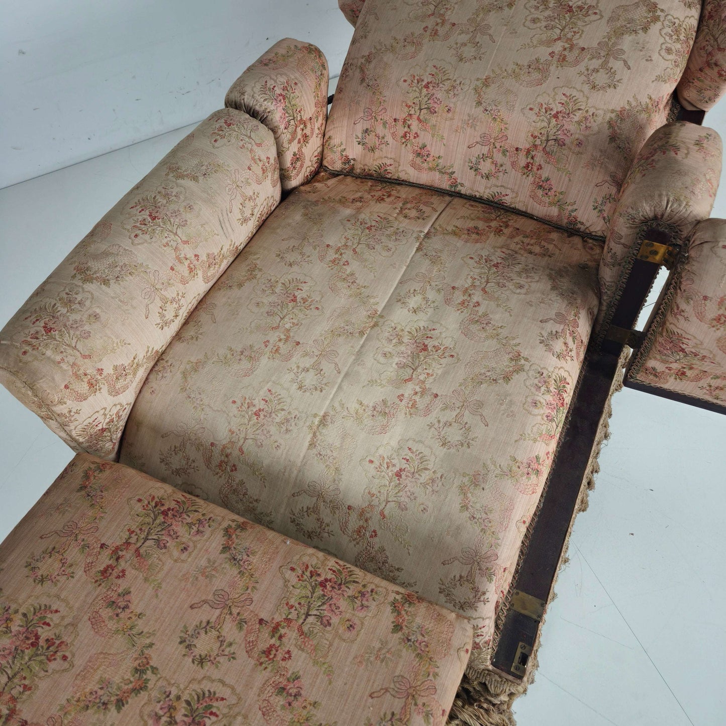 Antique English Carter’s Library Chair on Castors Antique English Carter’s Library Chair on Castors