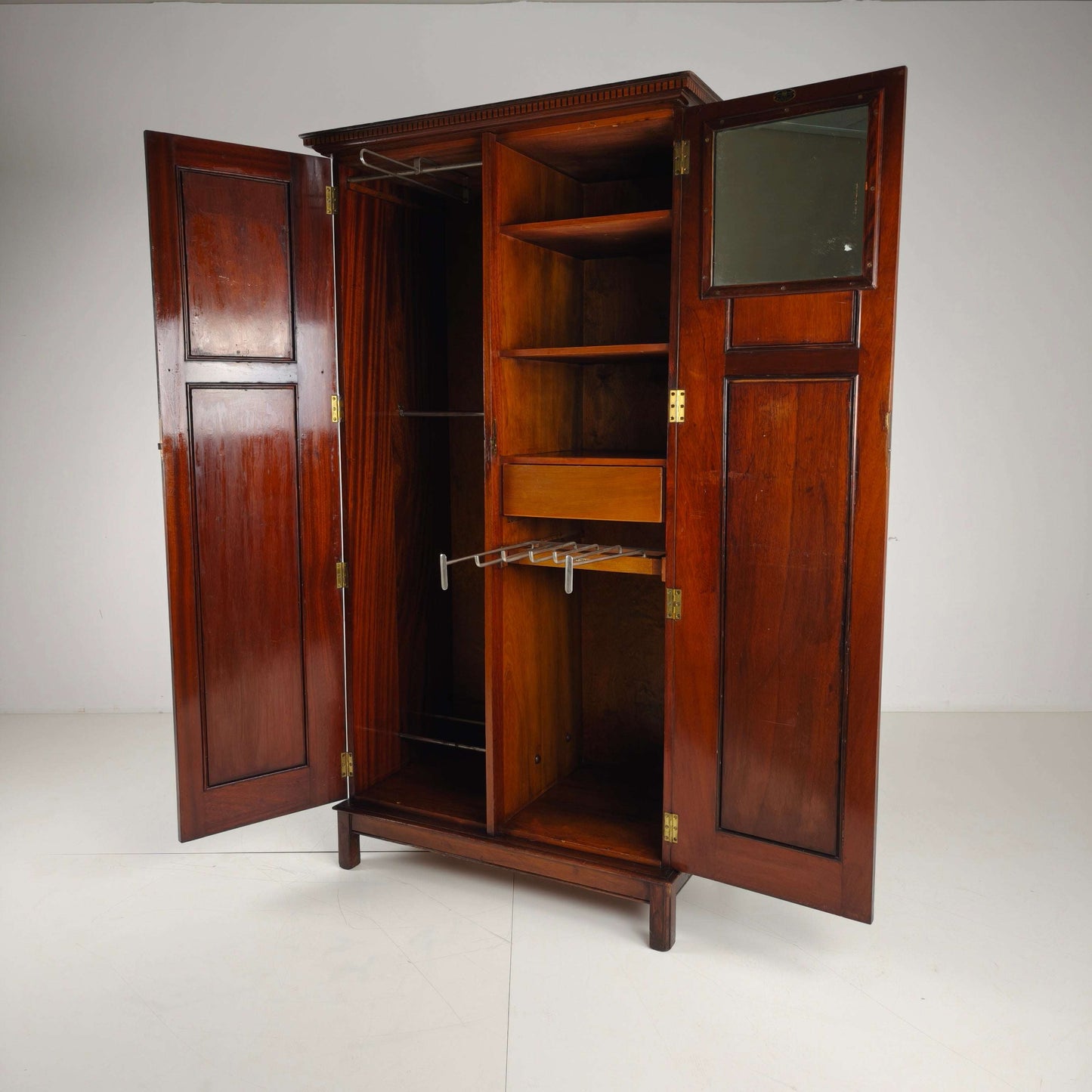Early 20th Century Maple & Co. Gentleman’s Wardrobe Early 20th Century Maple & Co. Gentleman’s Wardrobe