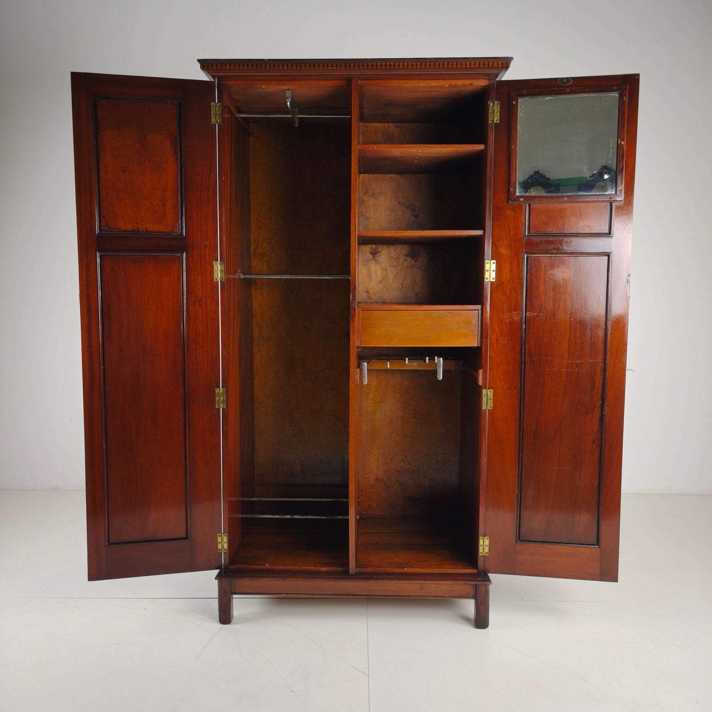 Early 20th Century Maple & Co. Gentleman’s Wardrobe Early 20th Century Maple & Co. Gentleman’s Wardrobe