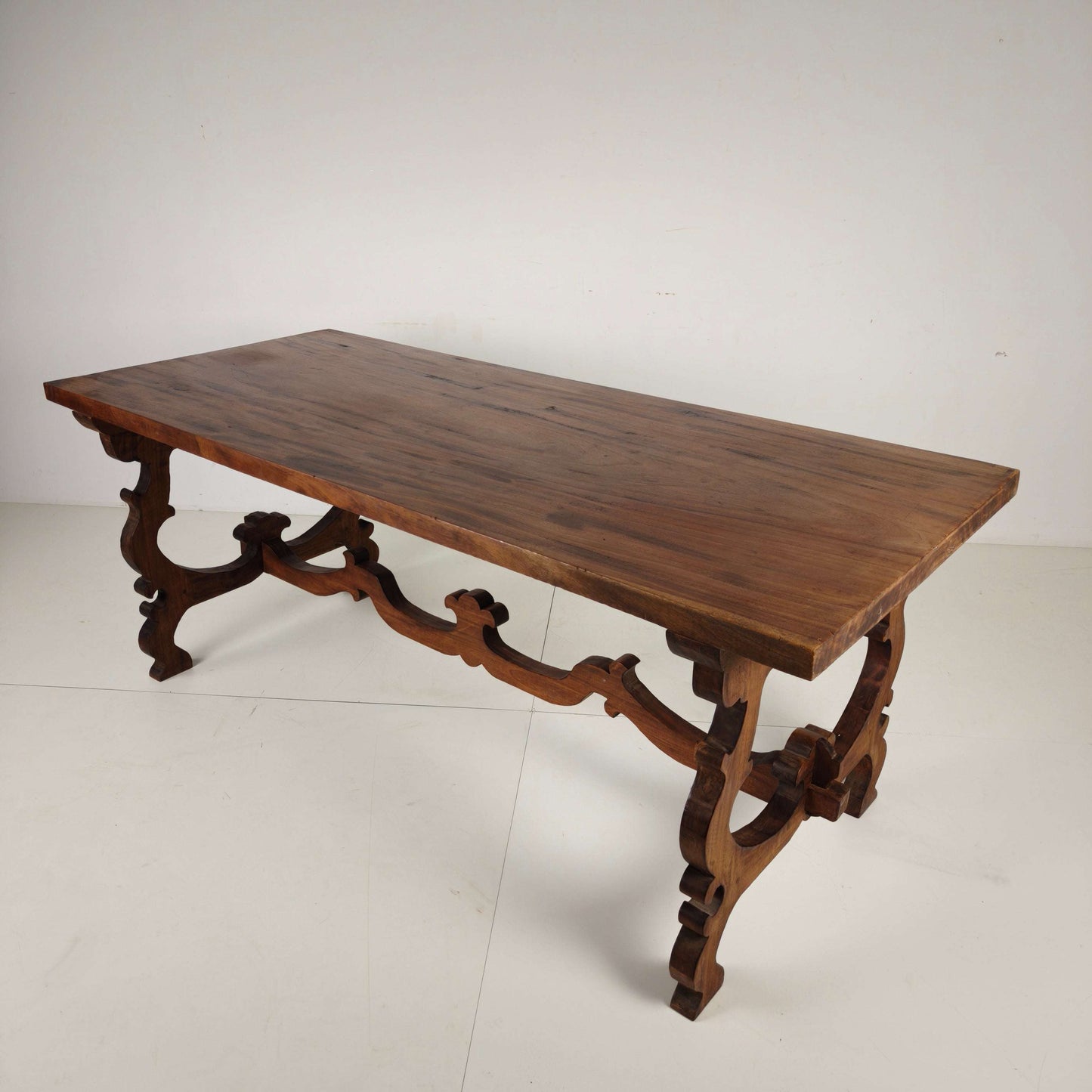 Spanish Solid Wood Dining Table – 20th Century Spanish Solid Wood Dining Table – 20th Century