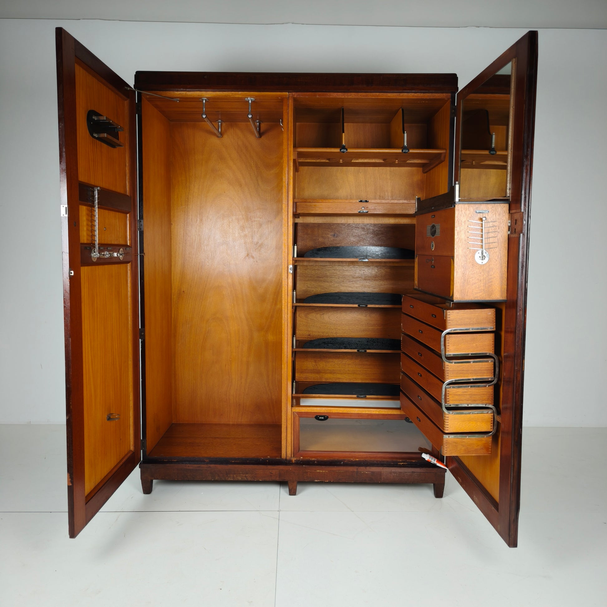 Compactom Ltd Model JCH Gentleman’s Wardrobe with Secret Drawers – England, c.1920 Compactom Ltd Model JCH Gentleman’s Wardrobe with Secret Drawers – England, c.1920