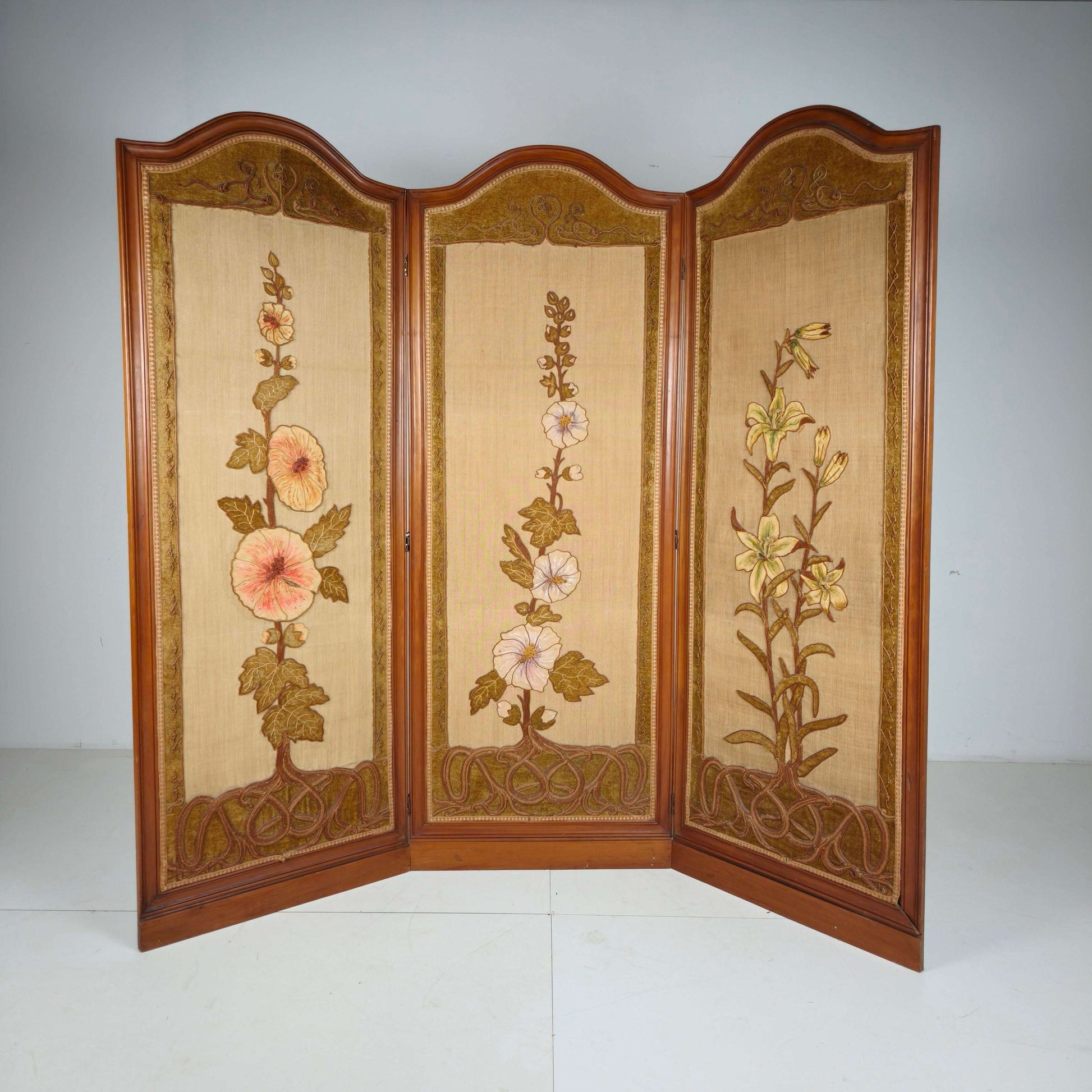 Art Nouveau Room Screen with Embroidered Floral Panels, circa 1900 Art Nouveau Room Screen with Embroidered Floral Panels, circa 1900