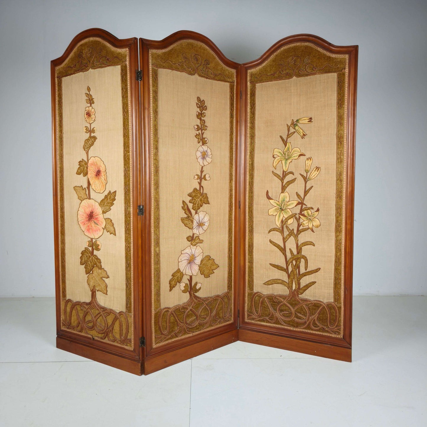 Art Nouveau Room Screen with Embroidered Floral Panels, circa 1900 Art Nouveau Room Screen with Embroidered Floral Panels, circa 1900
