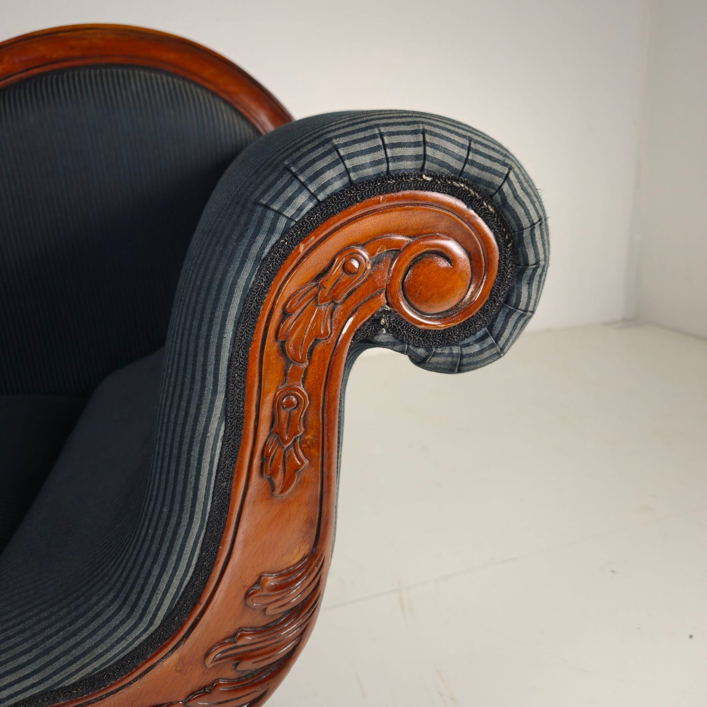 Carved Swan Chaise Longue,  20th Century