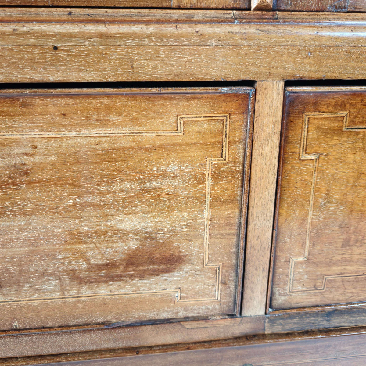 Early 19th Century English Mahogany Linen Press Cabinet, c.1820–1840 Early 19th Century English Mahogany Linen Press Cabinet, c.1820–1840