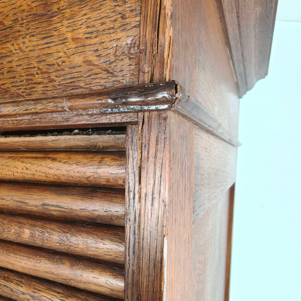 1930s Dutch Oak Roll-Top Notary Cabinet / Archive Cabinet 1930s Dutch Oak Roll-Top Notary Cabinet / Archive Cabinet